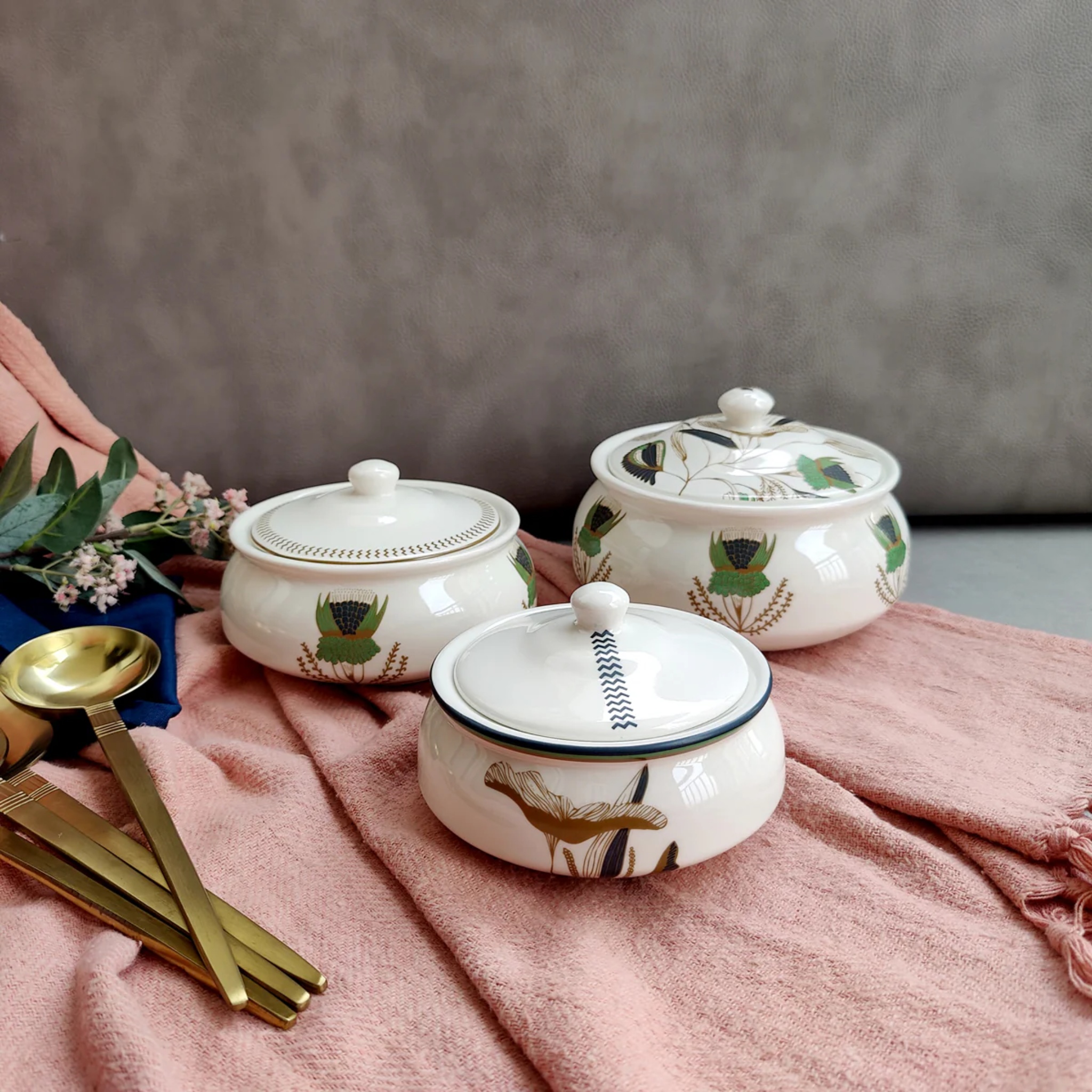 Pookkal (POR) - lid bowls by urbankart - ta.da tableware | Tooffi
