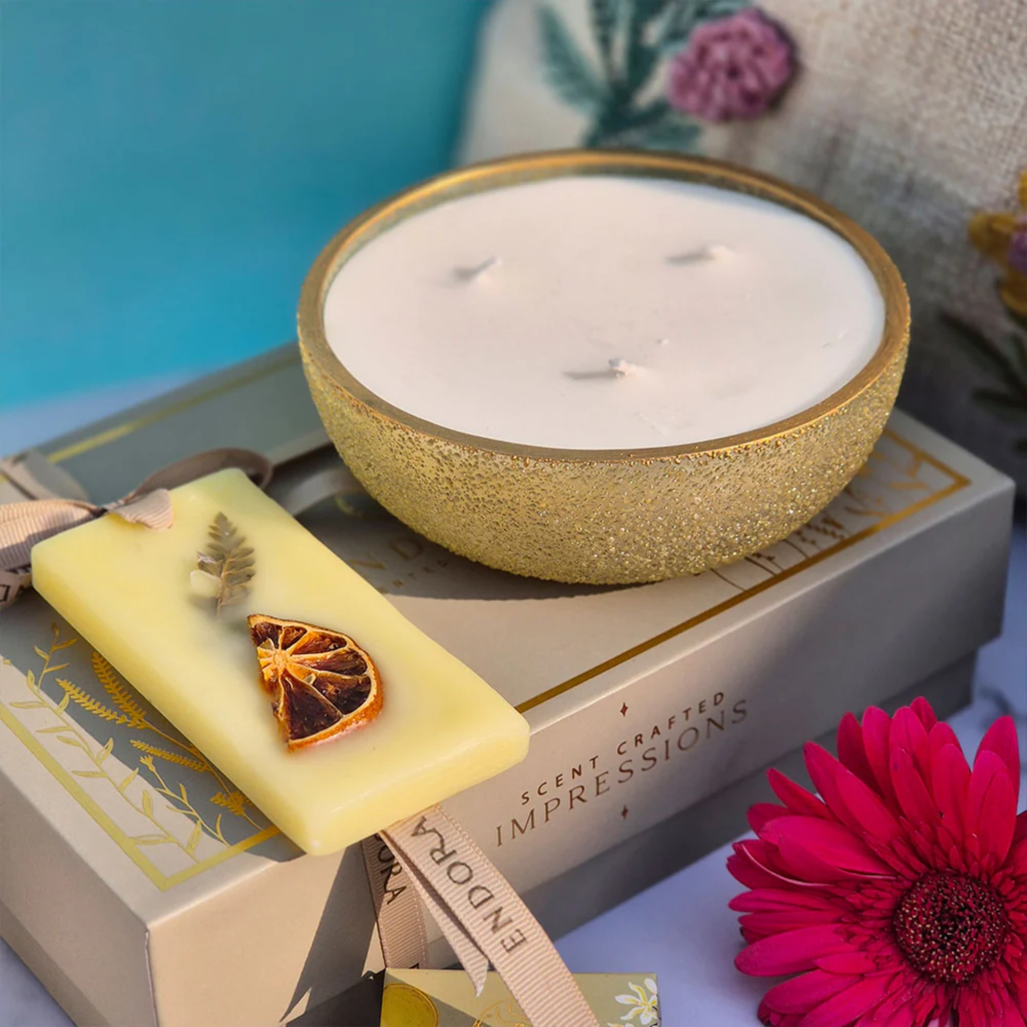 Scent Essential Gift Box (Sandalwood & oud) | 3 Wick Crinkle Bowl | Scented Candles by Endora Scented Candles | Tooffi