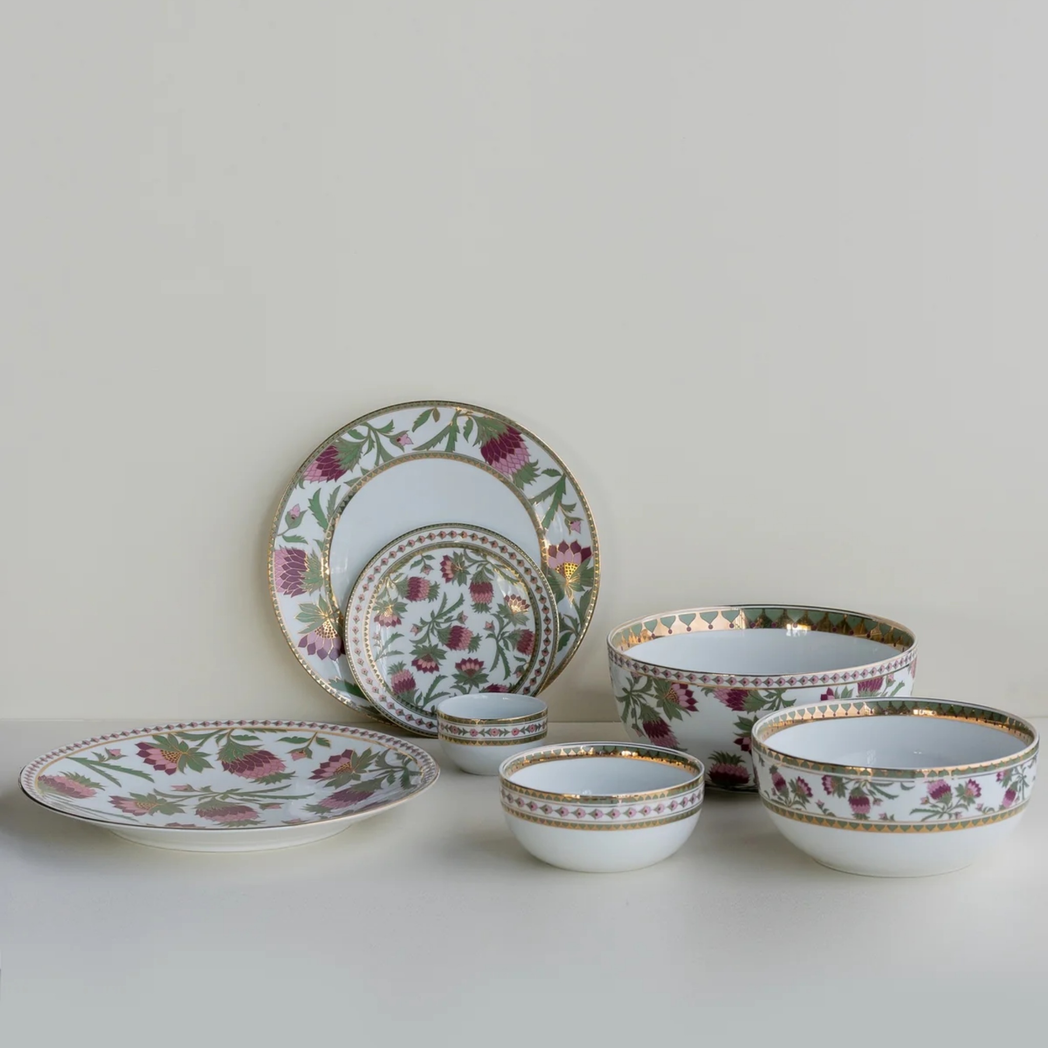 Bagh Serving Bowl (Small) by nira's ceramics | Tooffi