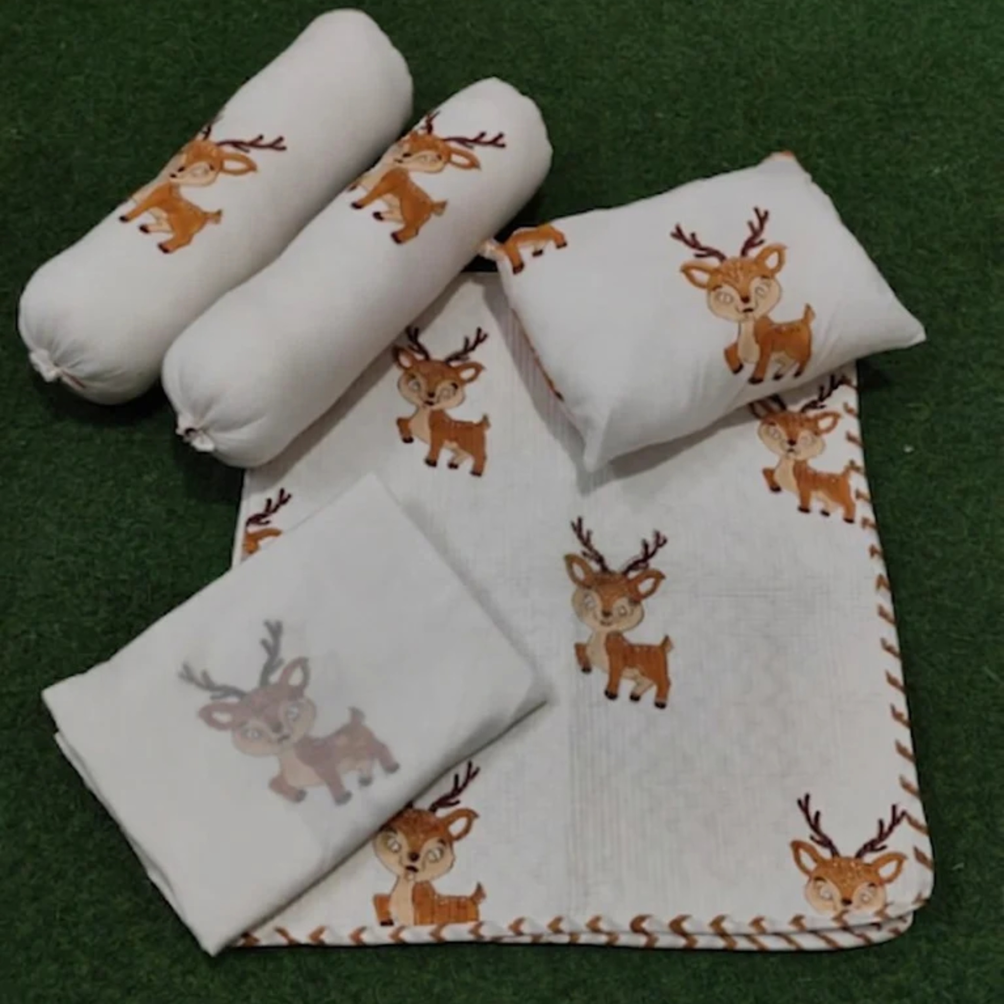 Cute Deer Handcrafted Newborn Baby Kit Set by Aenak Studios | Tooffi