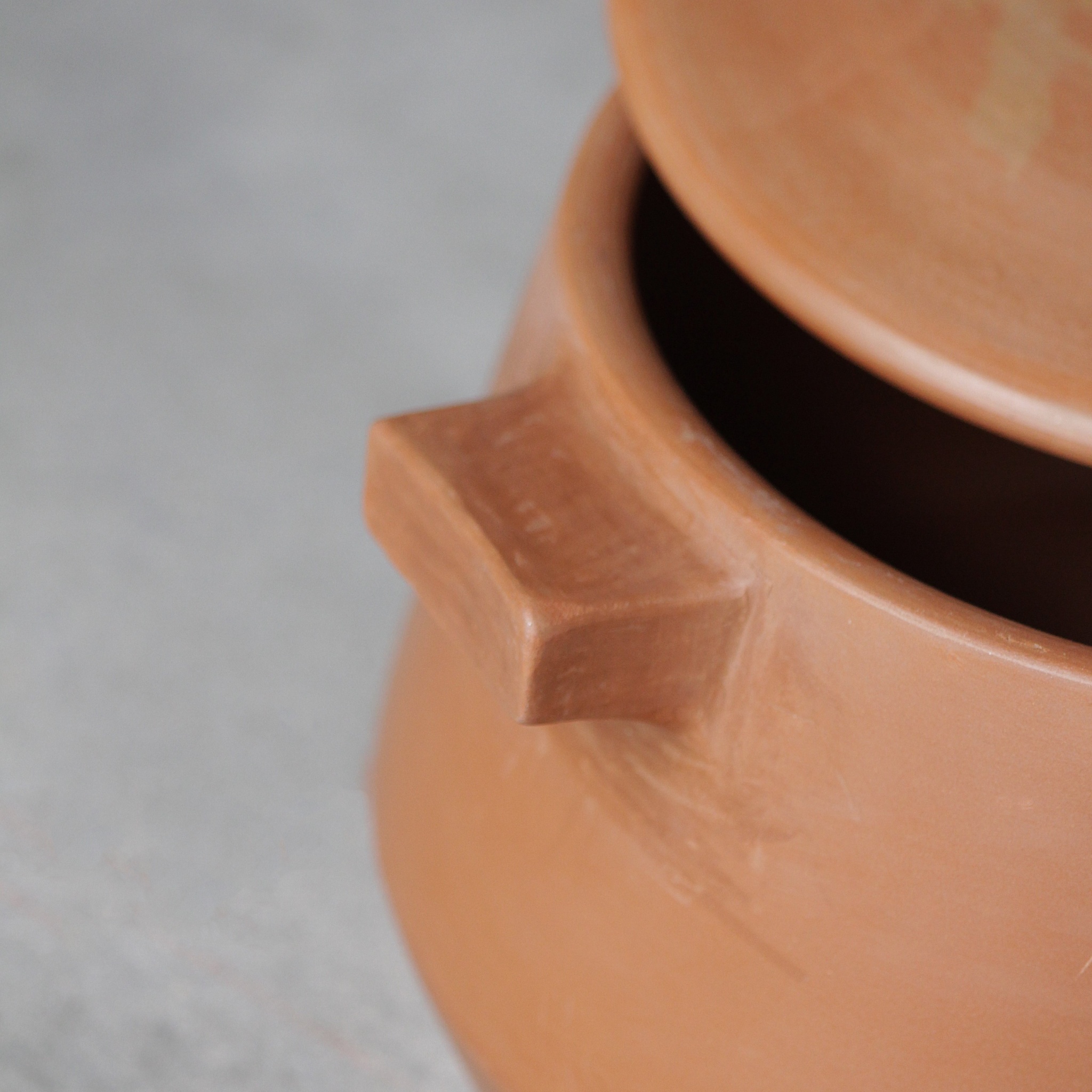 Arth Pot Large by Rayden Design | Tooffi