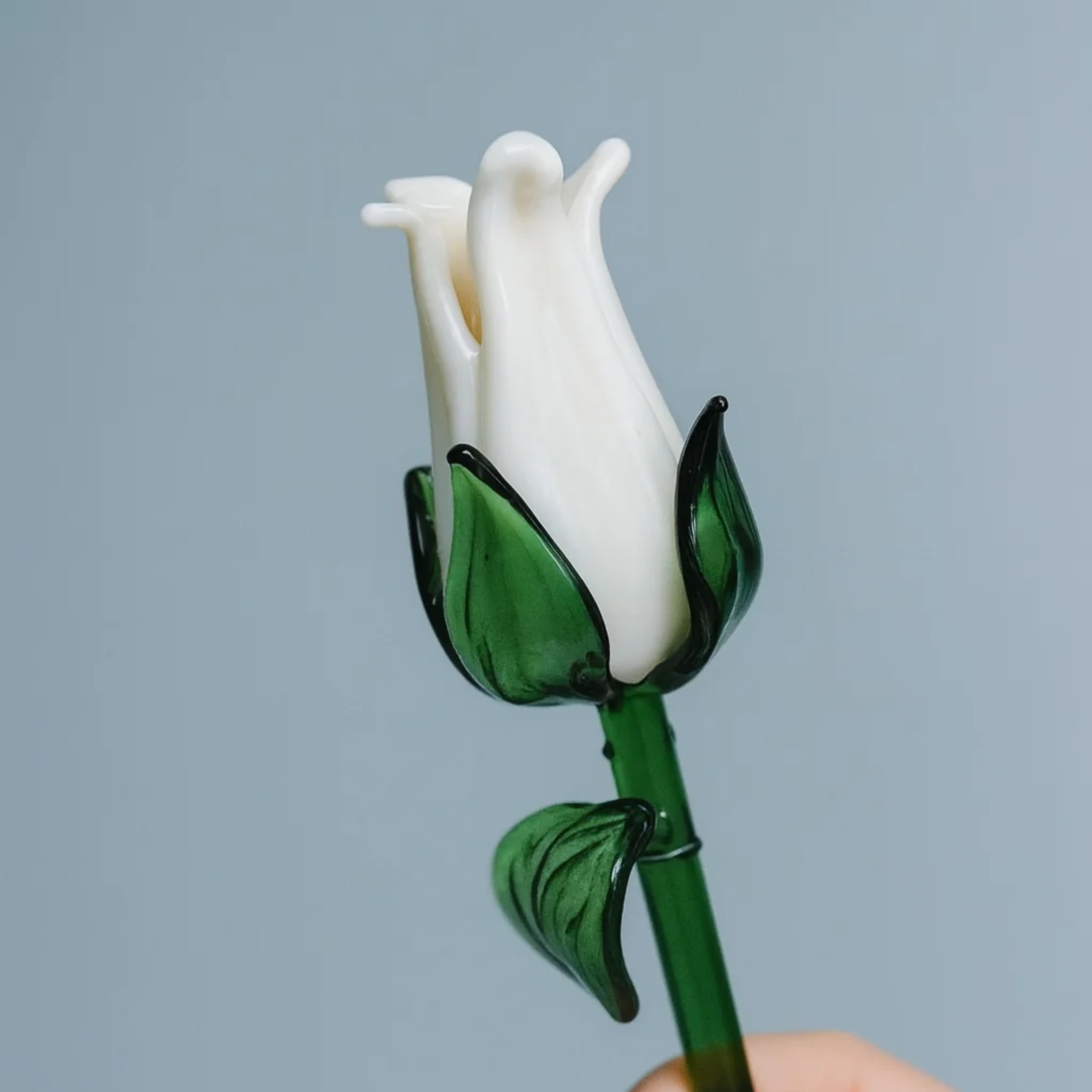 The Scarlet's Whisper – Hand-Blown Glass Flower Bouquet by RUSTIC HORSE GLASS STUDIO | Tooffi