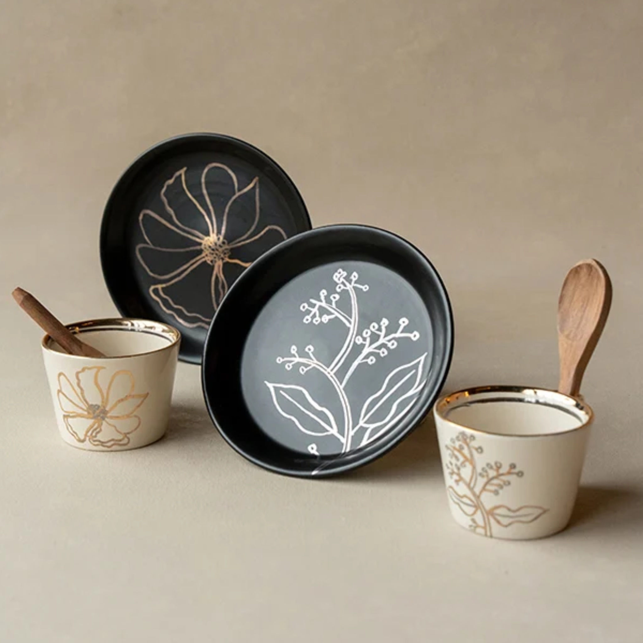Wildflower plate + bowl with wooden spoons set (2 plates + 2 bowls) by nira's ceramics | Tooffi