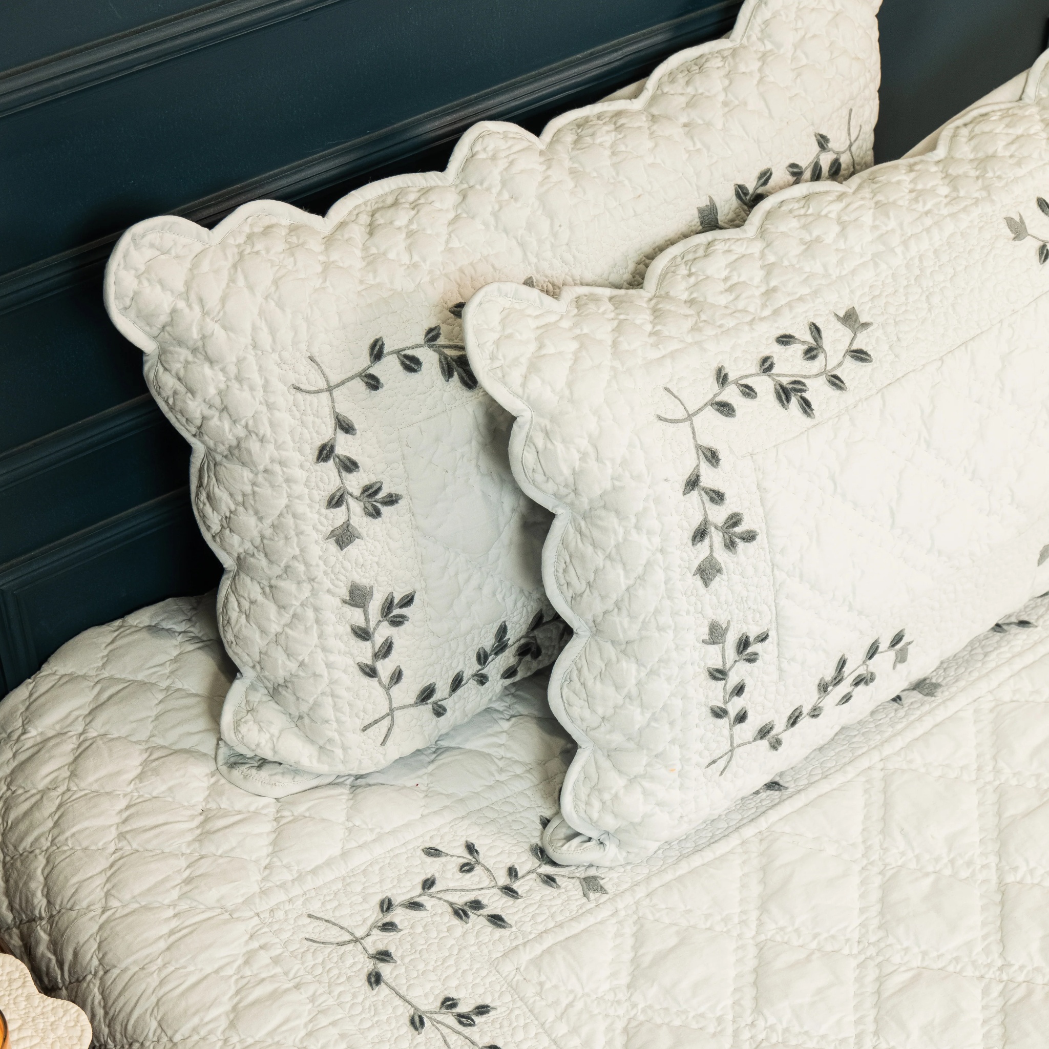 Zoya Cutwork Emroidery 3 Pc Set Bed Spread Grey by Ammorada | Tooffi