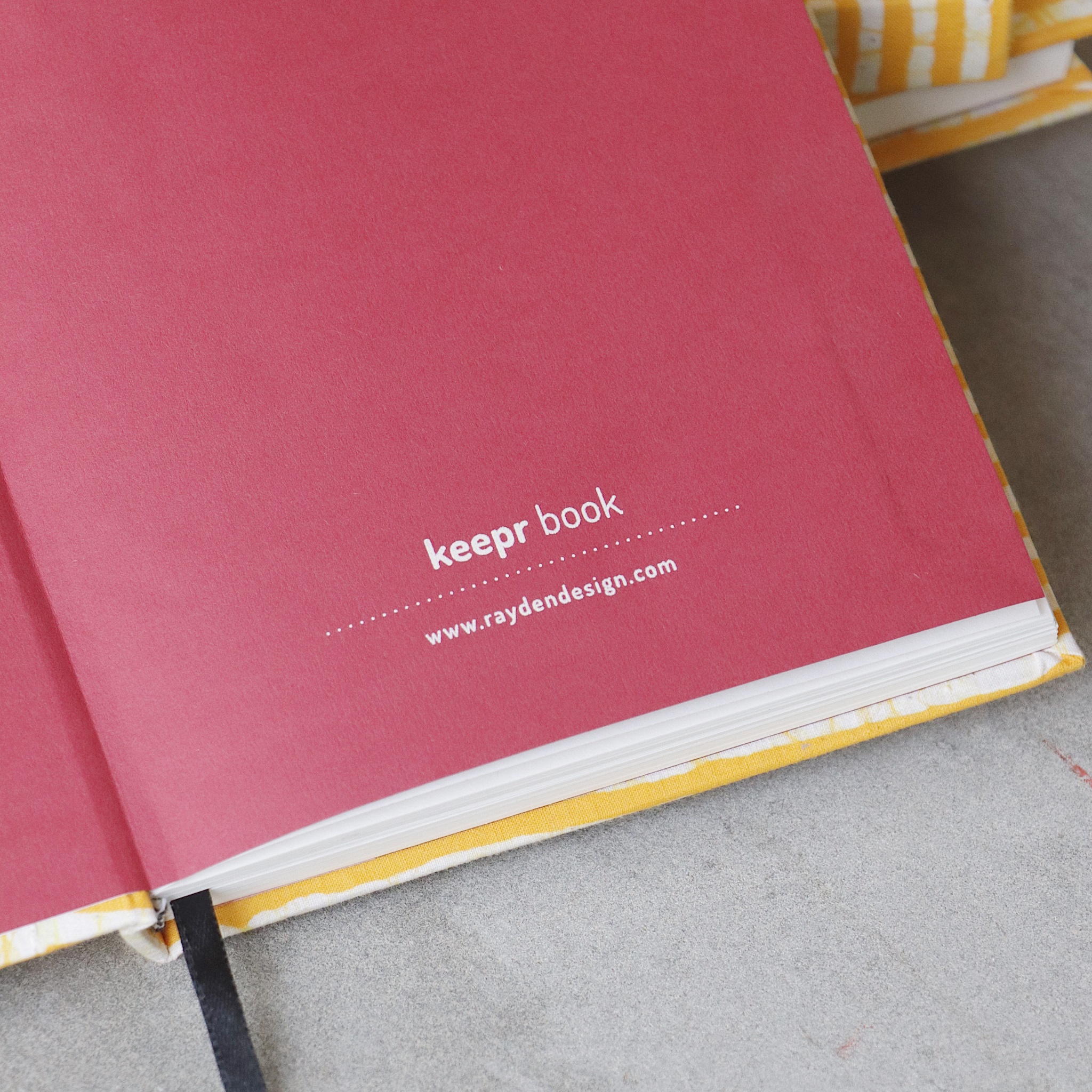Keepr Book [Yellow] by Rayden Design | Tooffi