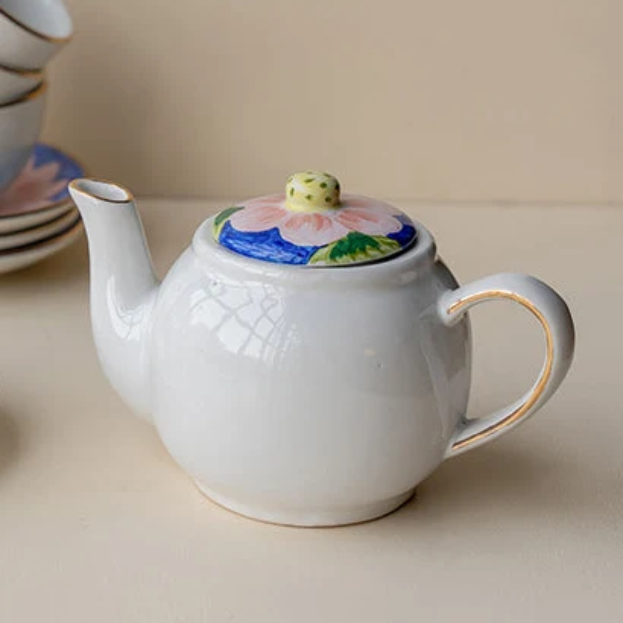 Handmade Water Lilies Kettle by nira's ceramics | Tooffi