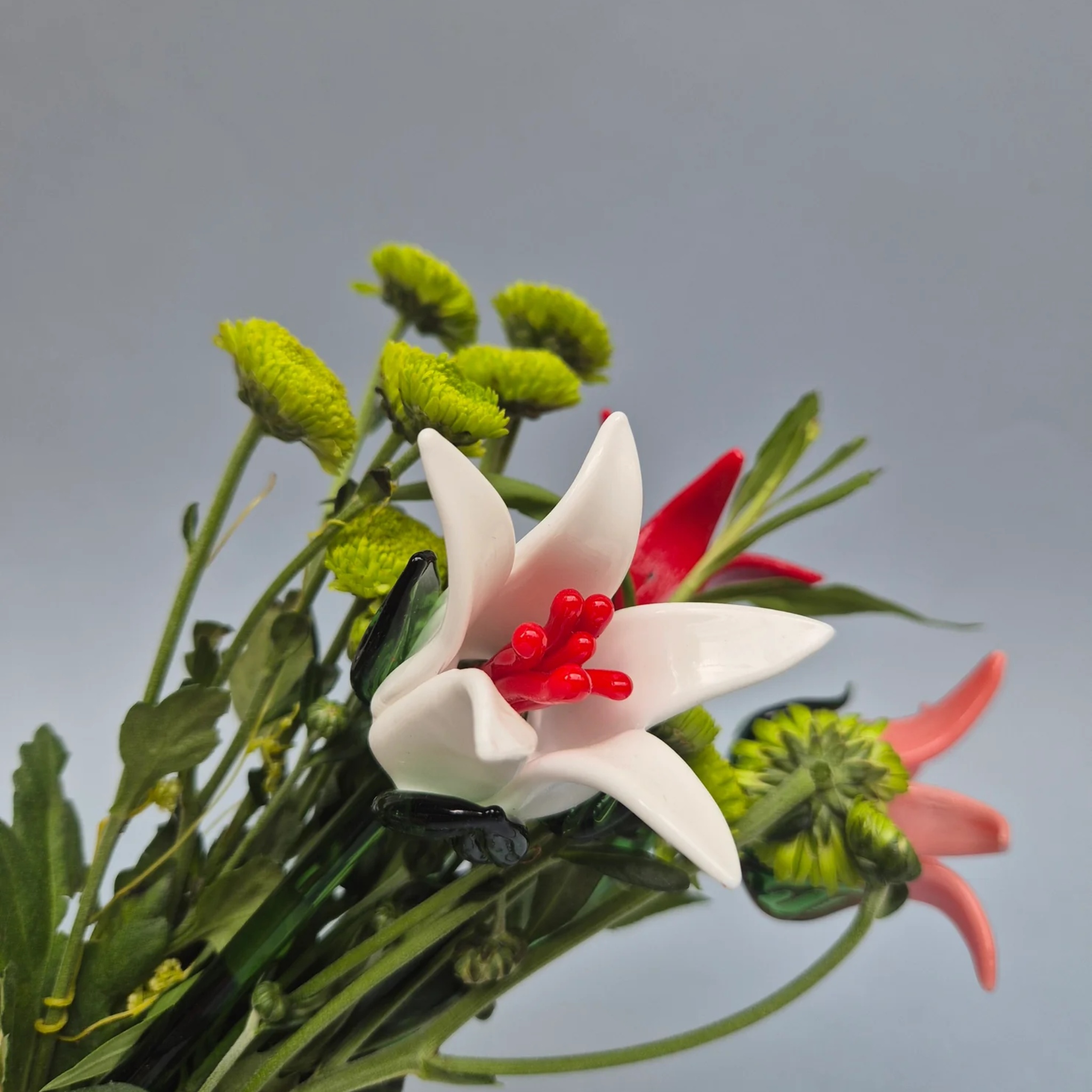 Tinsel Lily Glass Flower Stem - White by RUSTIC HORSE GLASS STUDIO | Tooffi