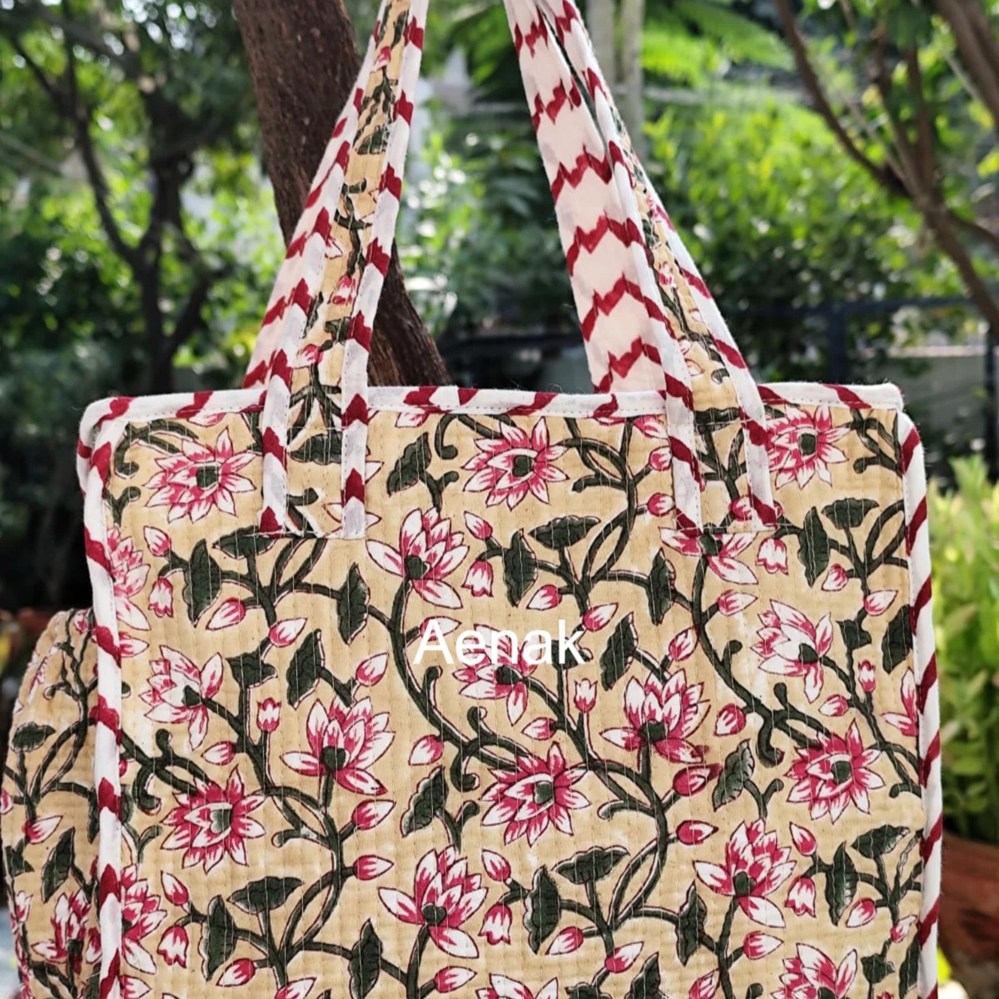 Beige Floral Jaal Handblock Lunch Bag by Aenak Studios | Tooffi