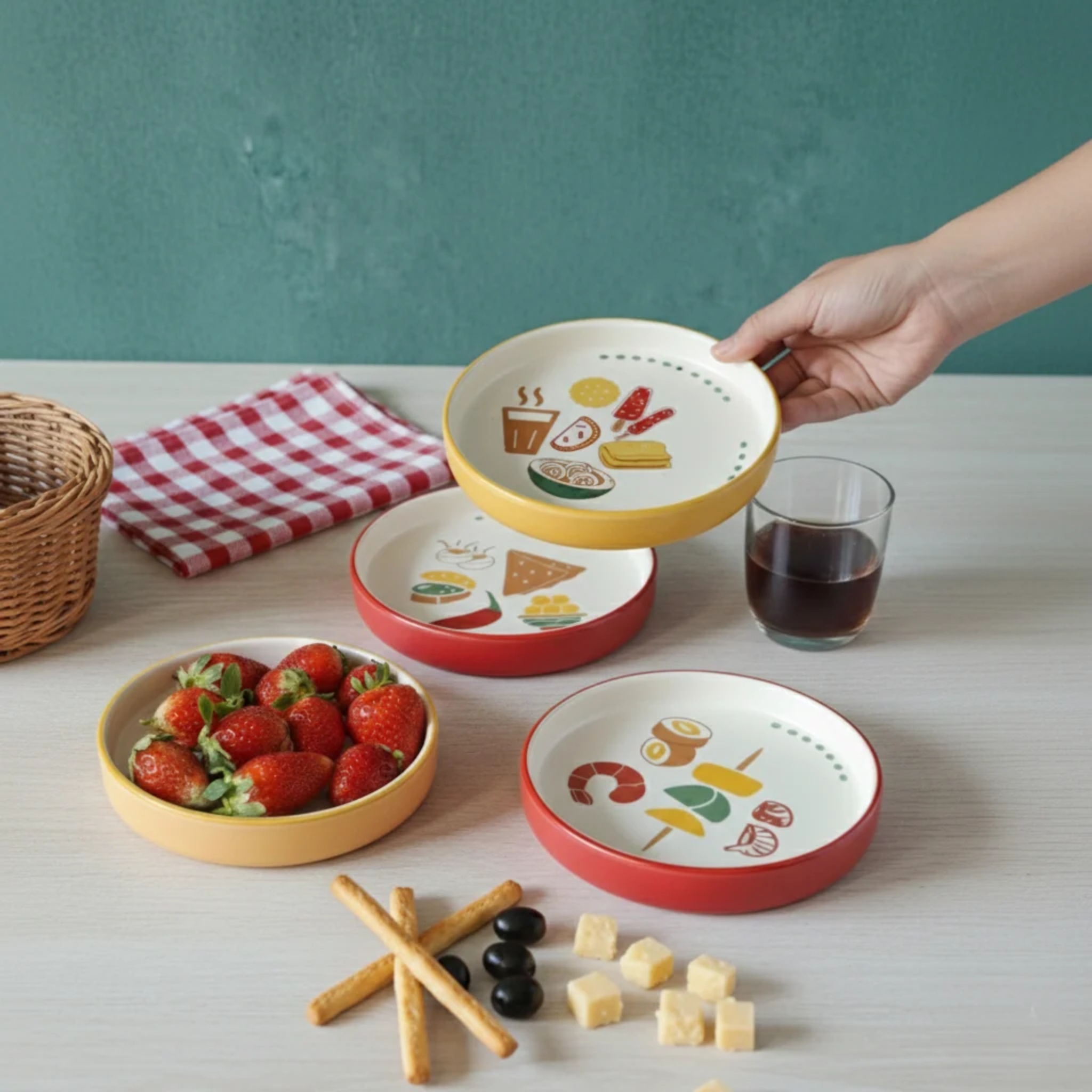 Let’s Ketchup – Bite Plates set of 4 by urbankart - ta.da tableware | Tooffi