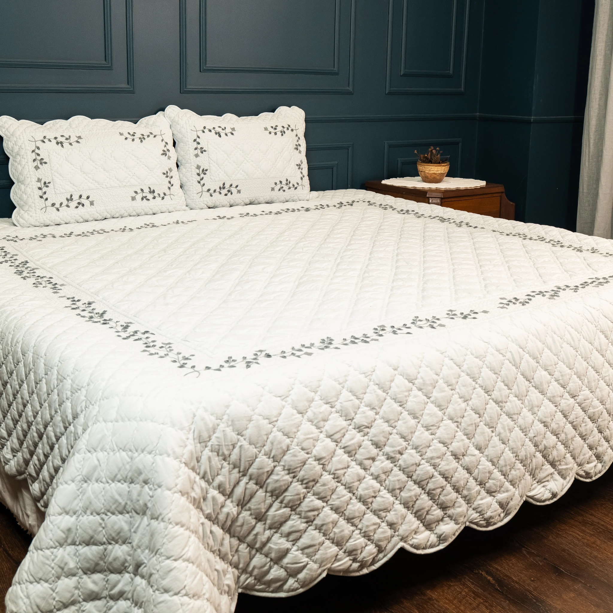 Zoya Cutwork Emroidery 3 Pc Set Bed Spread Grey by Ammorada | Tooffi