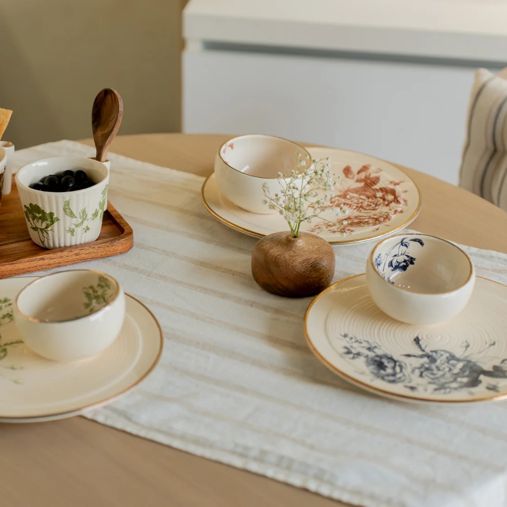 NeoBloom slant bowls (set of 6) by nira's ceramics | Tooffi