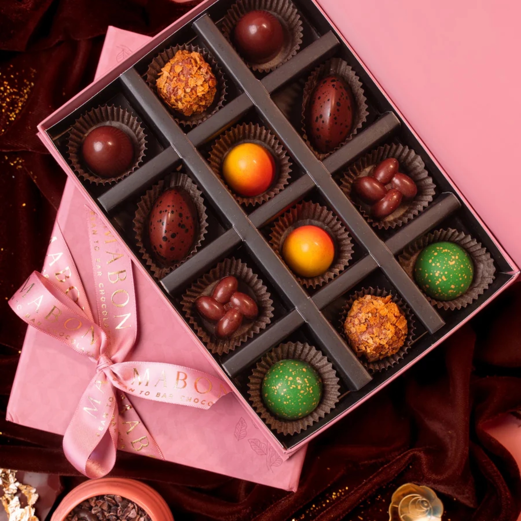 Luxury Chocolate Bonbons (Box of 12) by Mabon Chocolates | Tooffi