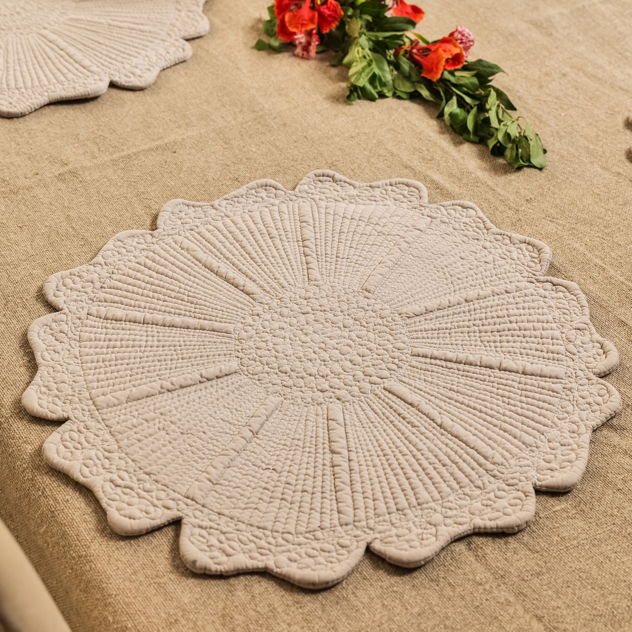 Sun Flower Quilted Placemat Gift Set- Beige (L) by Ammorada | Tooffi