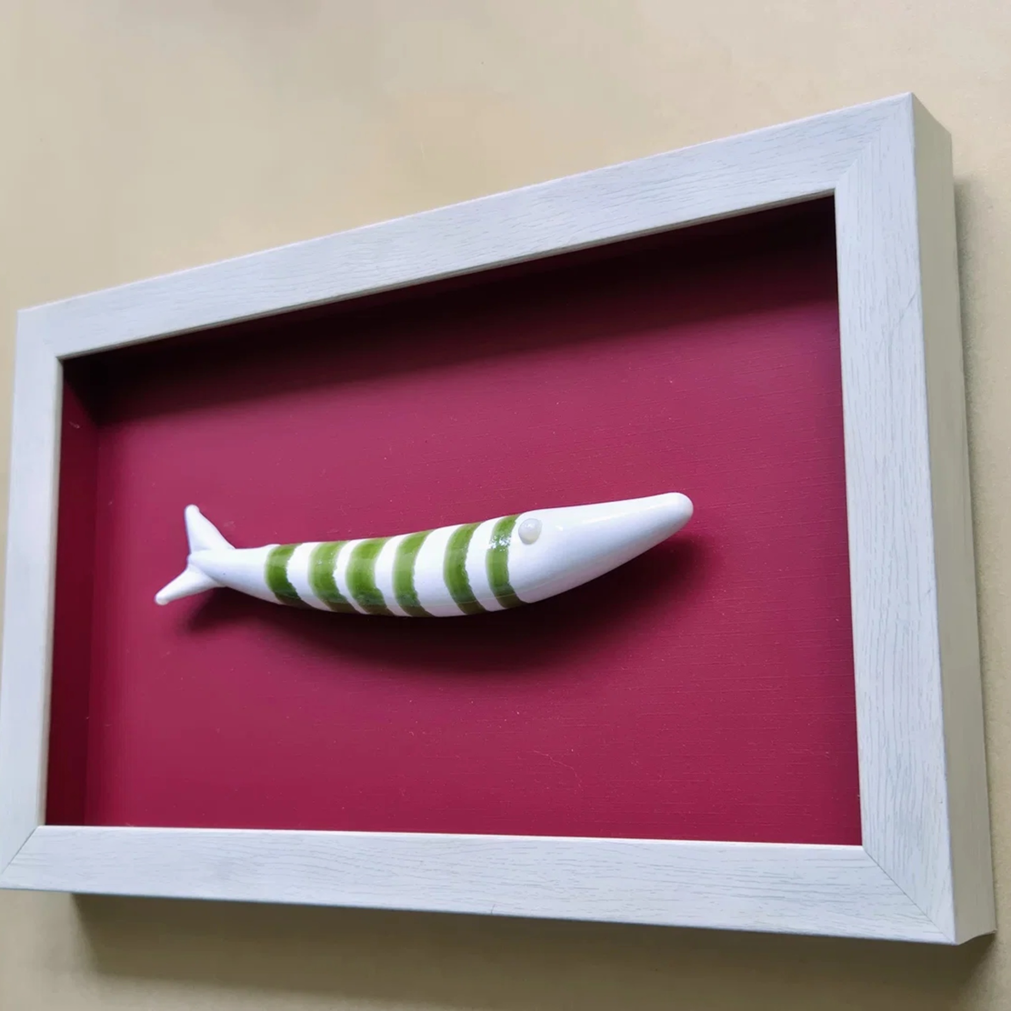 Modern Coastal Wall Art – Quirky Handblown Fish Design for Home & Gift Décor by RUSTIC HORSE GLASS STUDIO | Tooffi