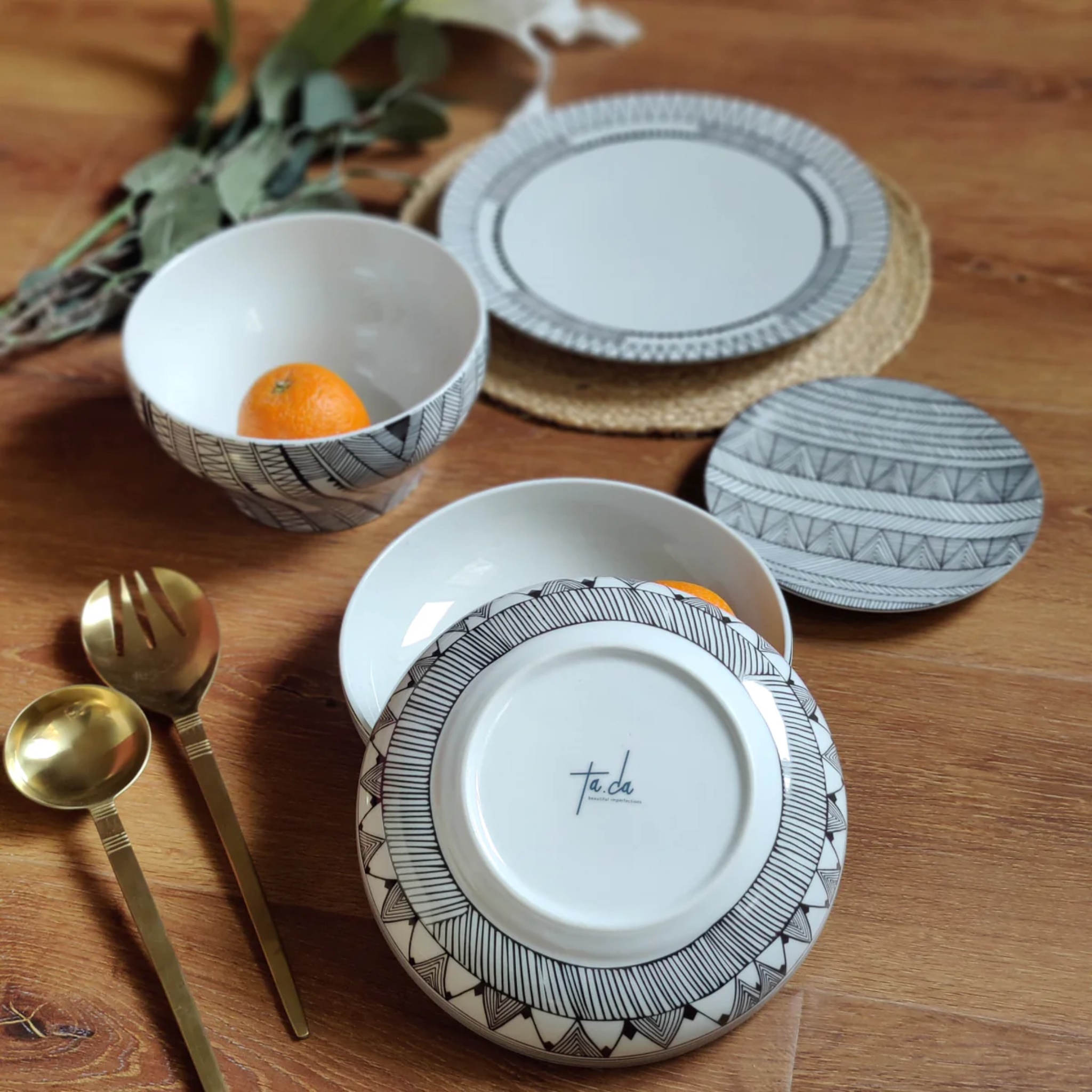 An Incan Moon - 14pc Dinner Set by urbankart - ta.da tableware | Tooffi