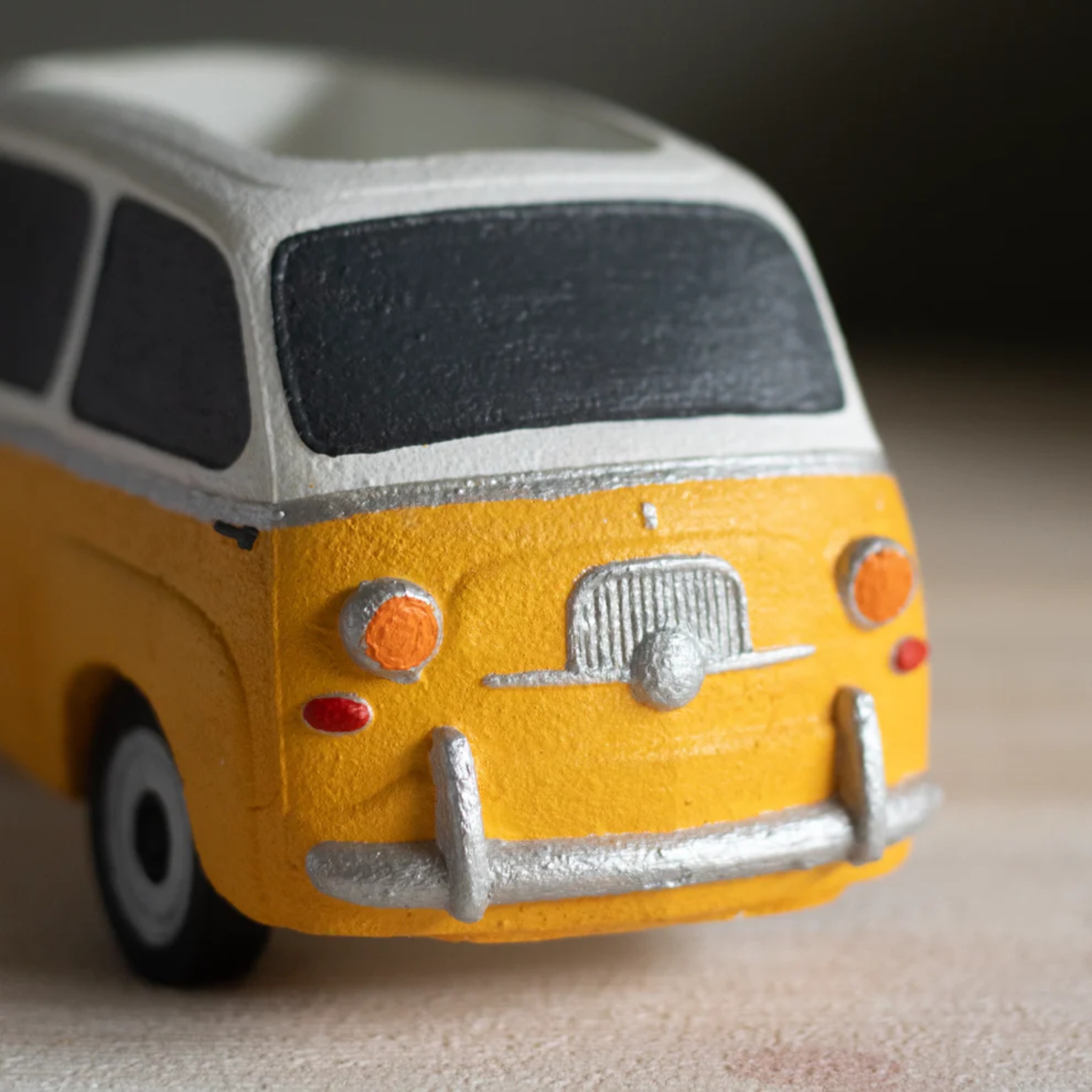 Vintage Van Desk Organizer by Bae & Bee studio | Tooffi
