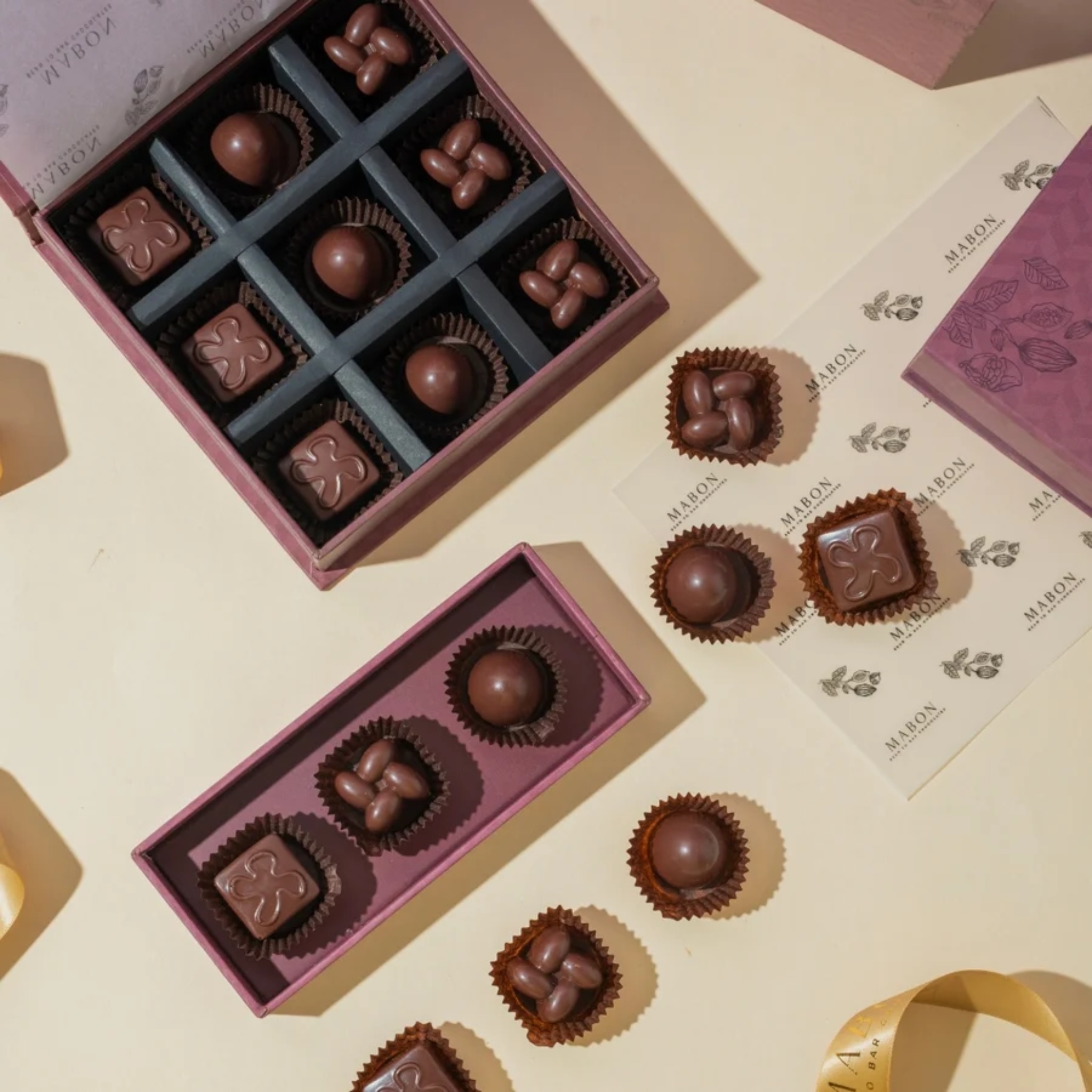 Luxury Chocolate Bonbons (Box of 9) by Mabon Chocolates | Tooffi