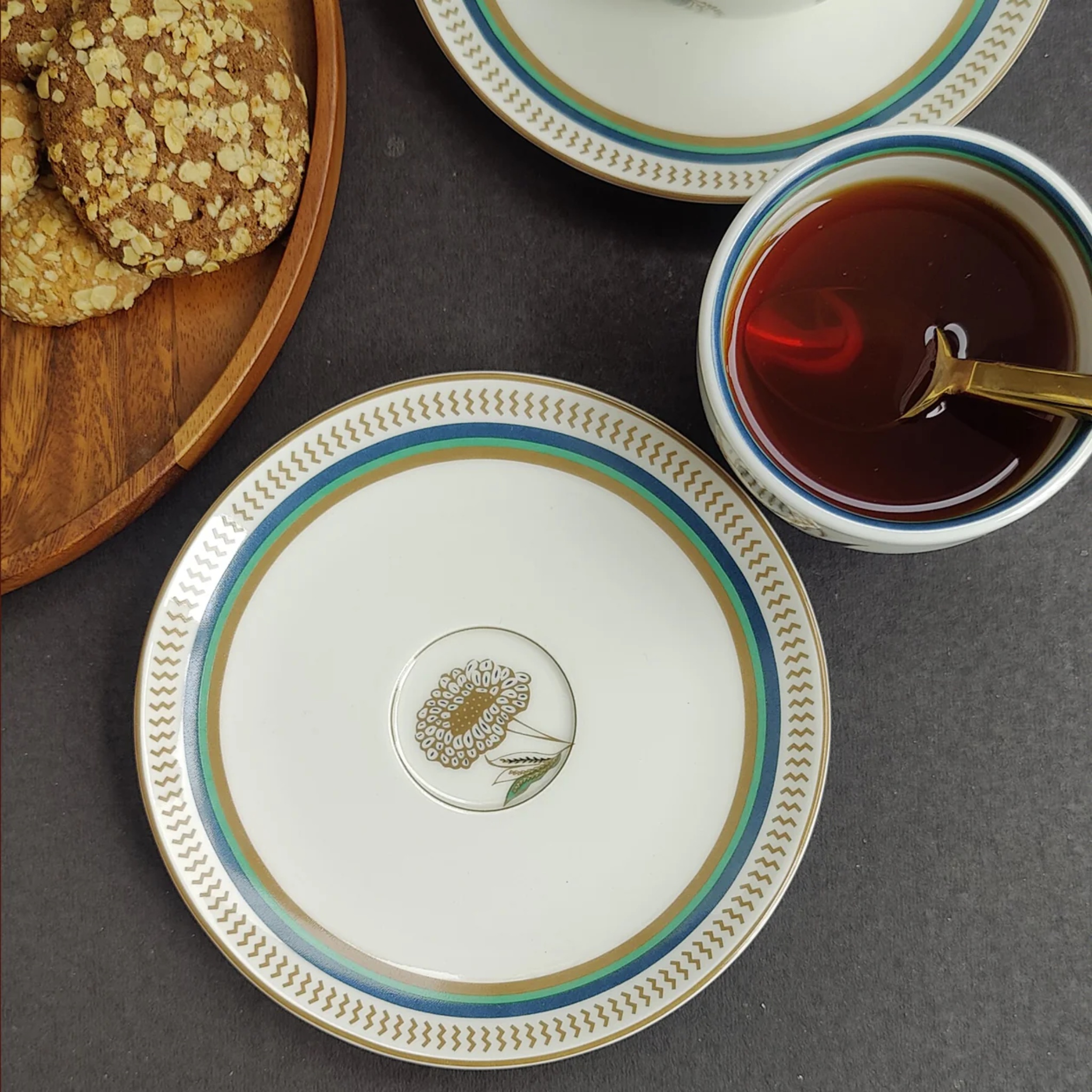 Pookkal (POR) Cup & Saucer Set by urbankart - ta.da tableware | Tooffi