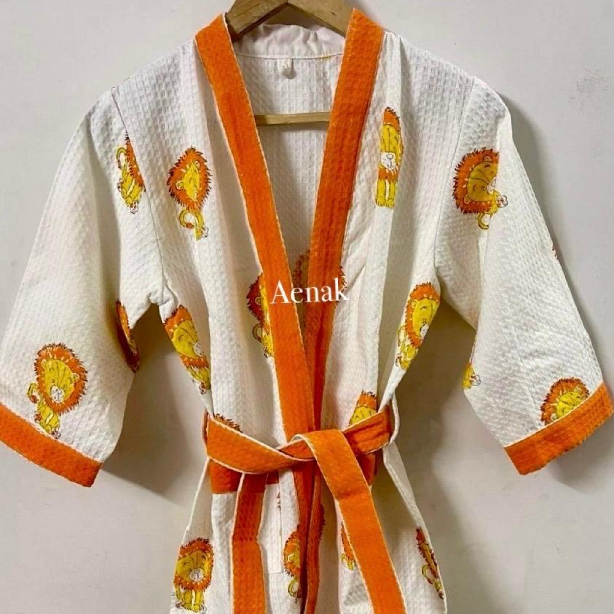Yellow Lion Handblock Cotton Bathrobe Set by Aenak Studios | Tooffi