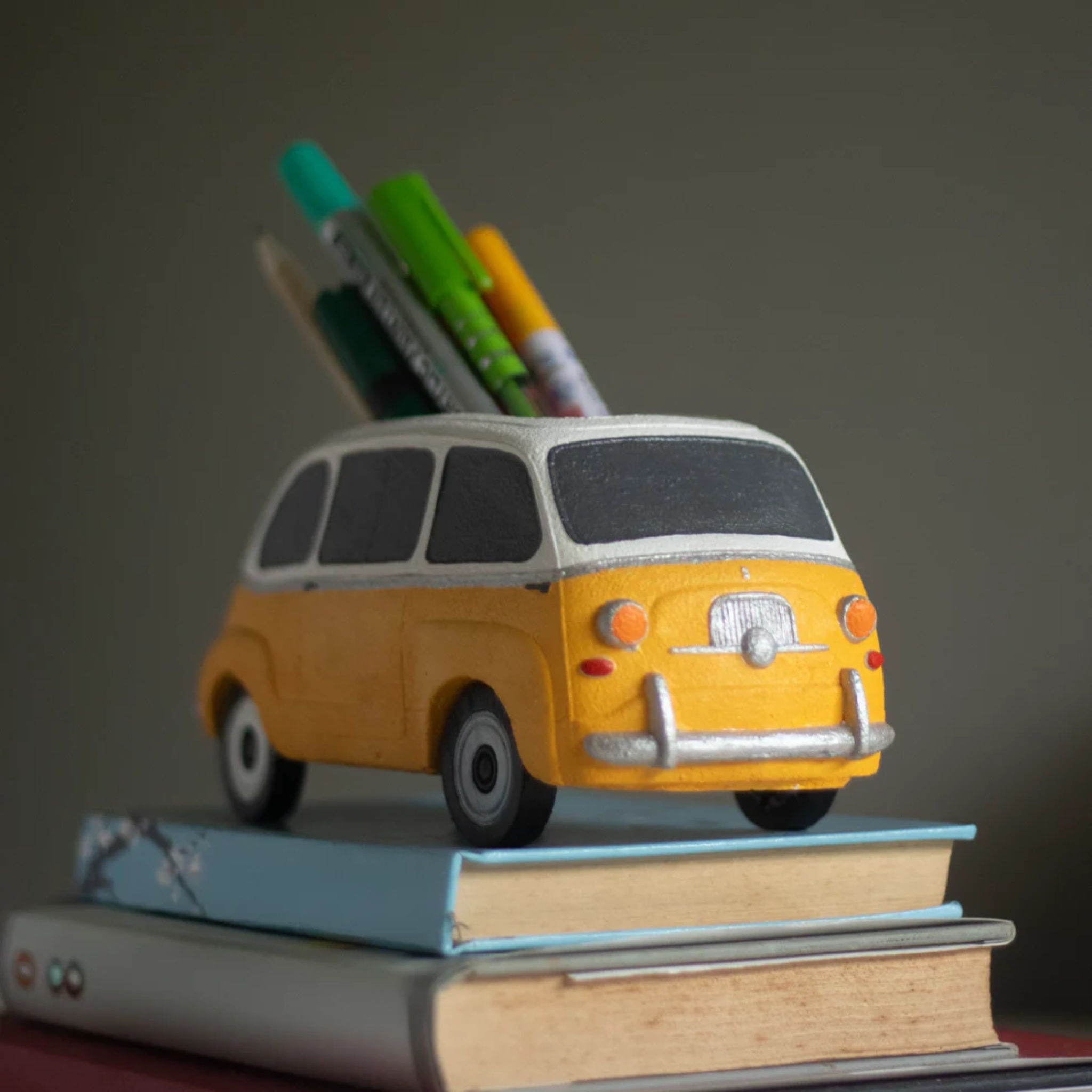 Vintage Van Desk Organizer by Bae & Bee studio | Tooffi