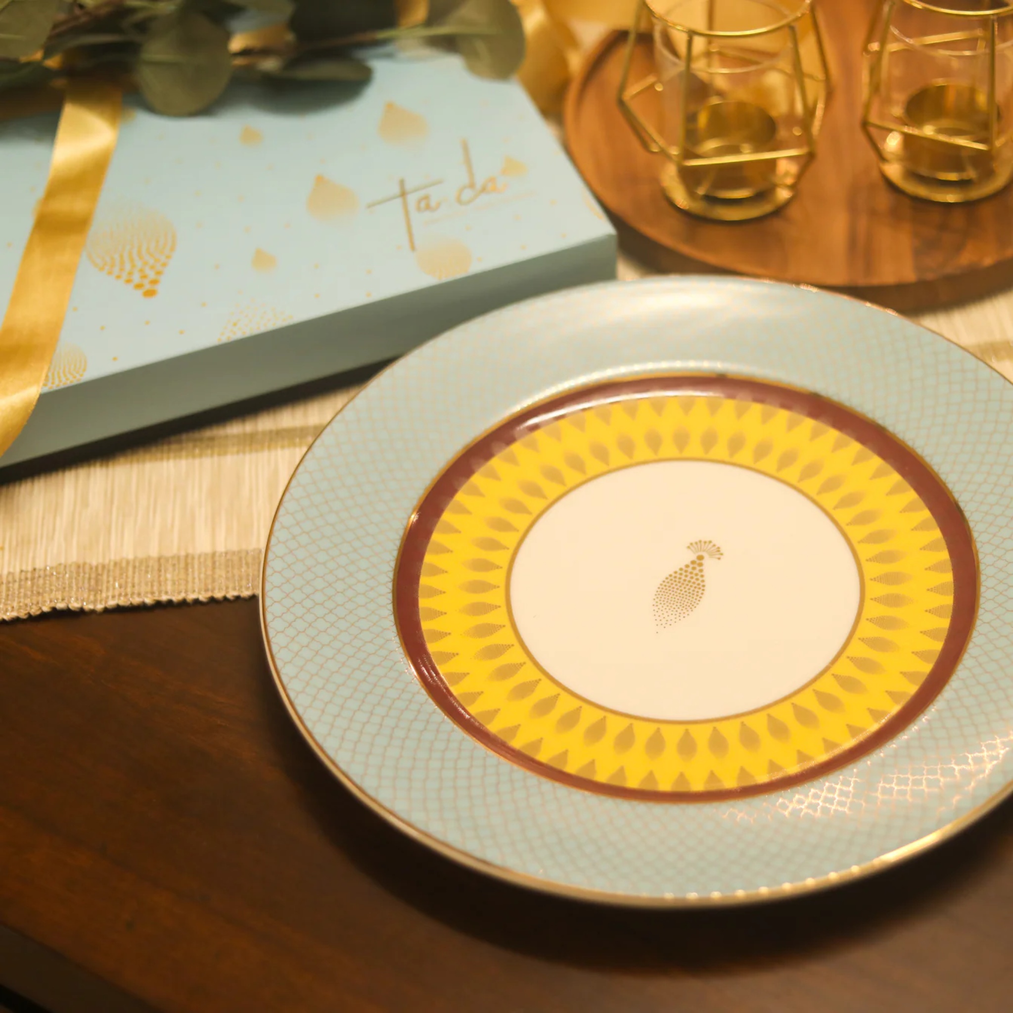 the sea of sansara - charger plate gift box by urbankart - ta.da tableware | Tooffi
