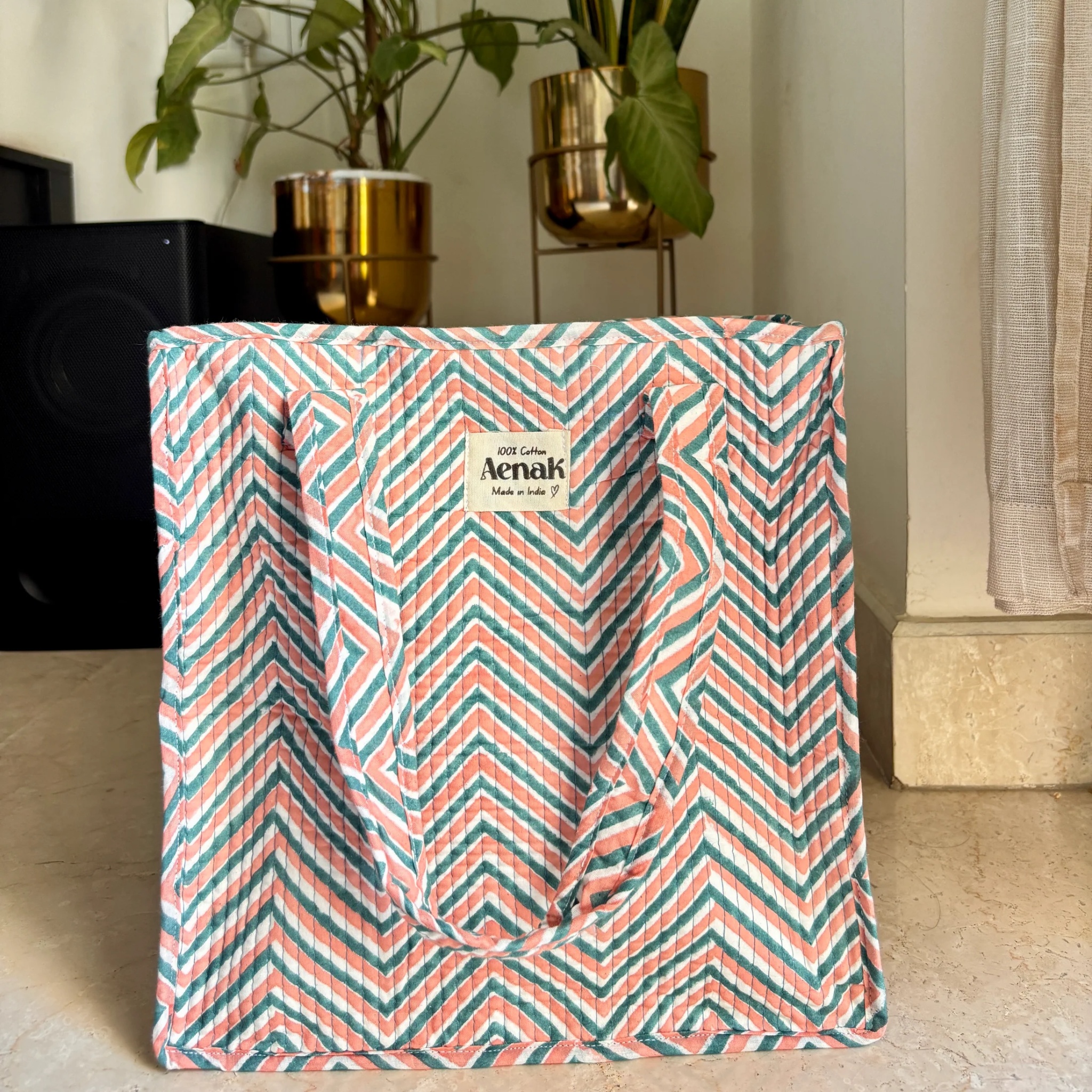 Pink & Blue Zigzag Handblock Lunch Bag by Aenak Studios | Tooffi