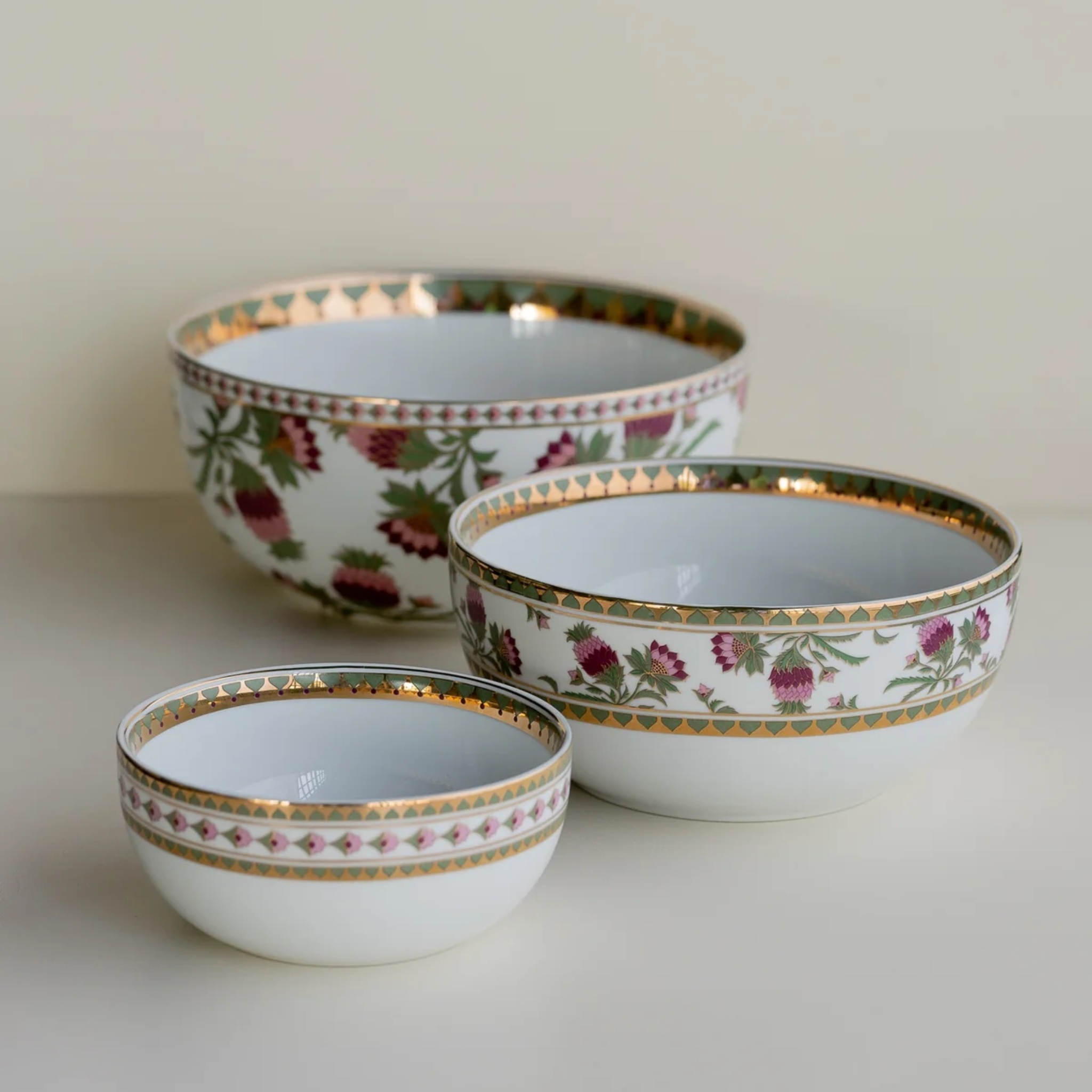 Bagh Serving Bowl (Large) by nira's ceramics | Tooffi