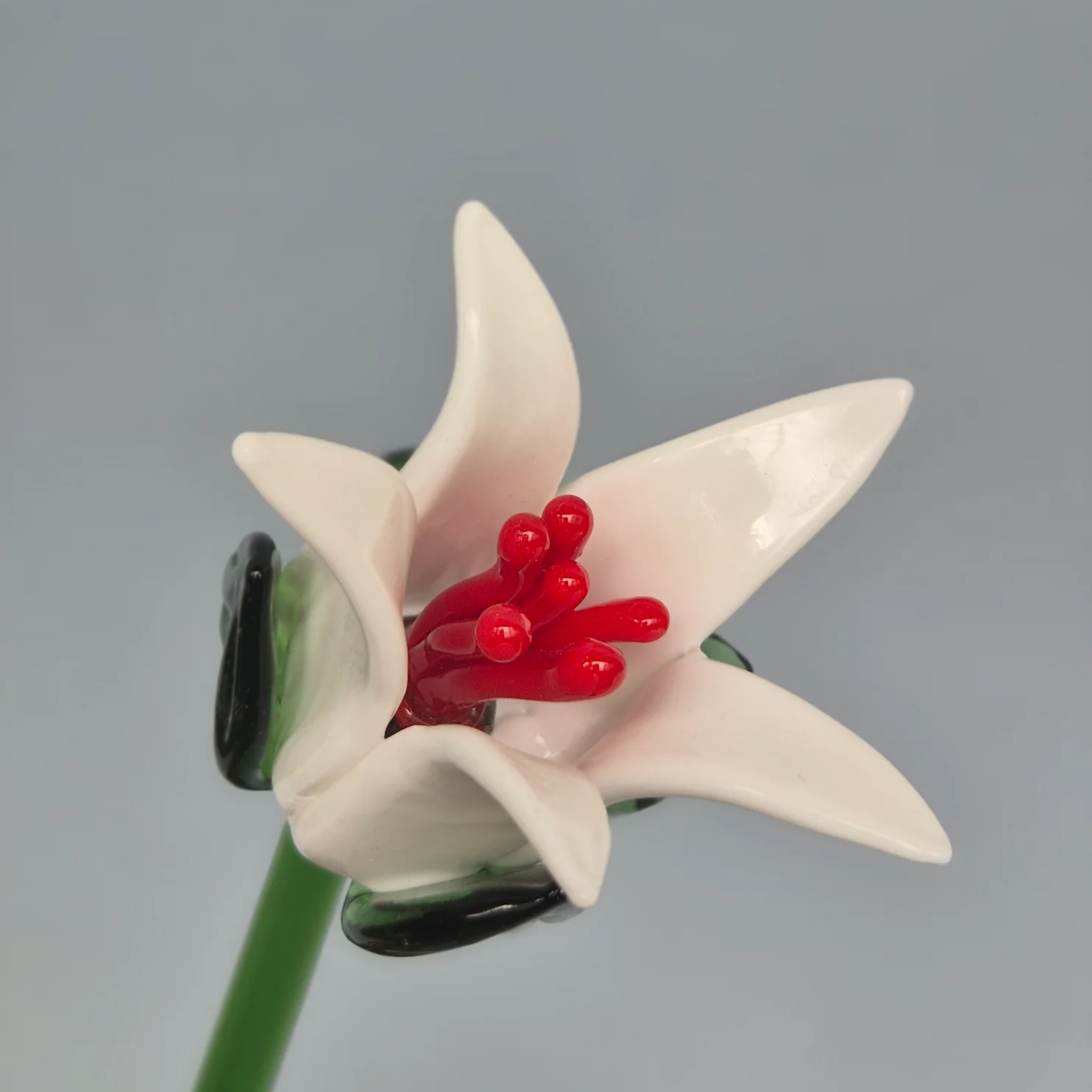 Tinsel Lily Glass Flower Stem - White by RUSTIC HORSE GLASS STUDIO | Tooffi
