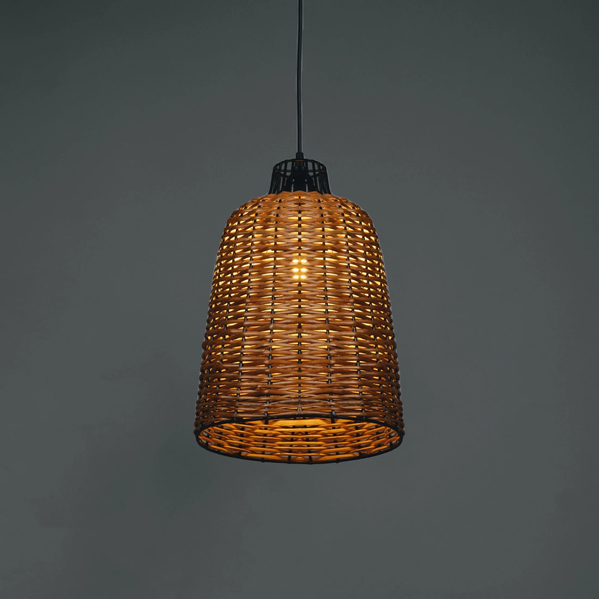 Cedar Pendant Lamp Grand: Willow Wicker Handmade Lamp by MIANZI | Tooffi