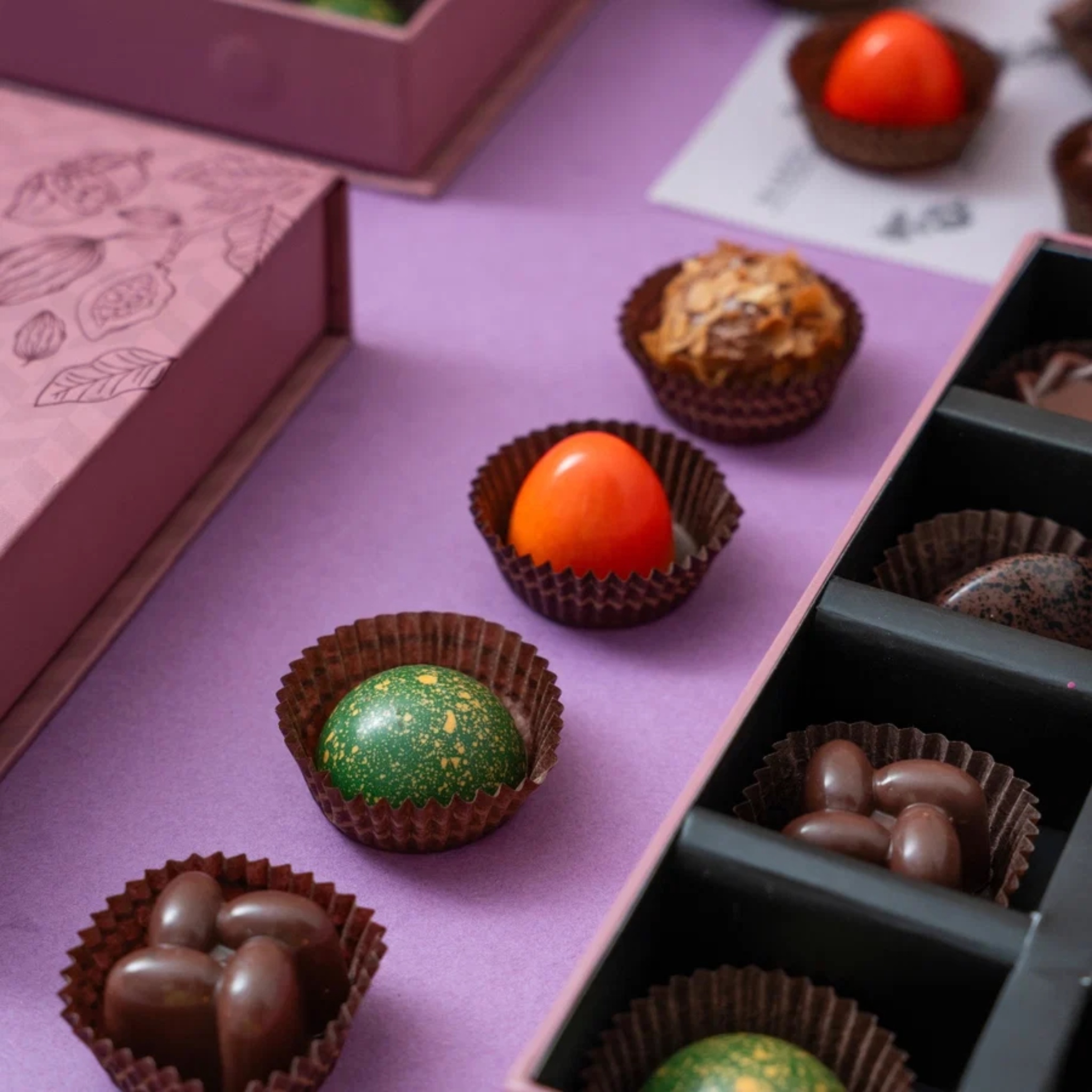 Luxury Chocolate Bonbons (Box of 12) by Mabon Chocolates | Tooffi