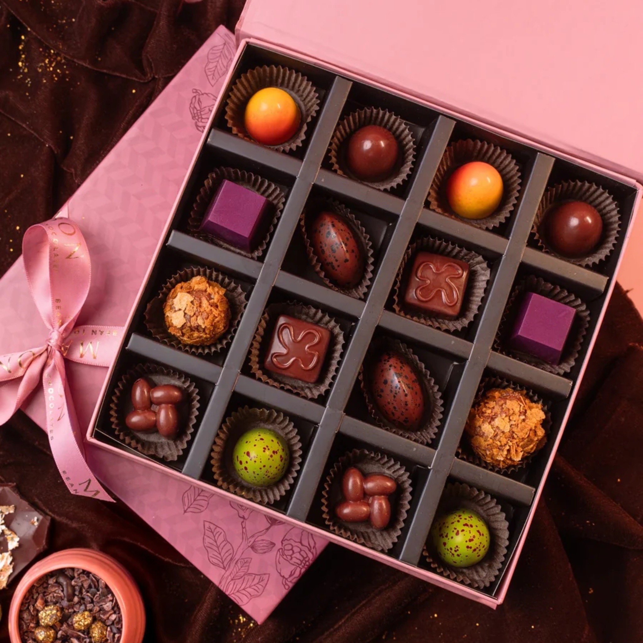 Luxury Chocolate Bonbons (Box of 16) by Mabon Chocolates | Tooffi