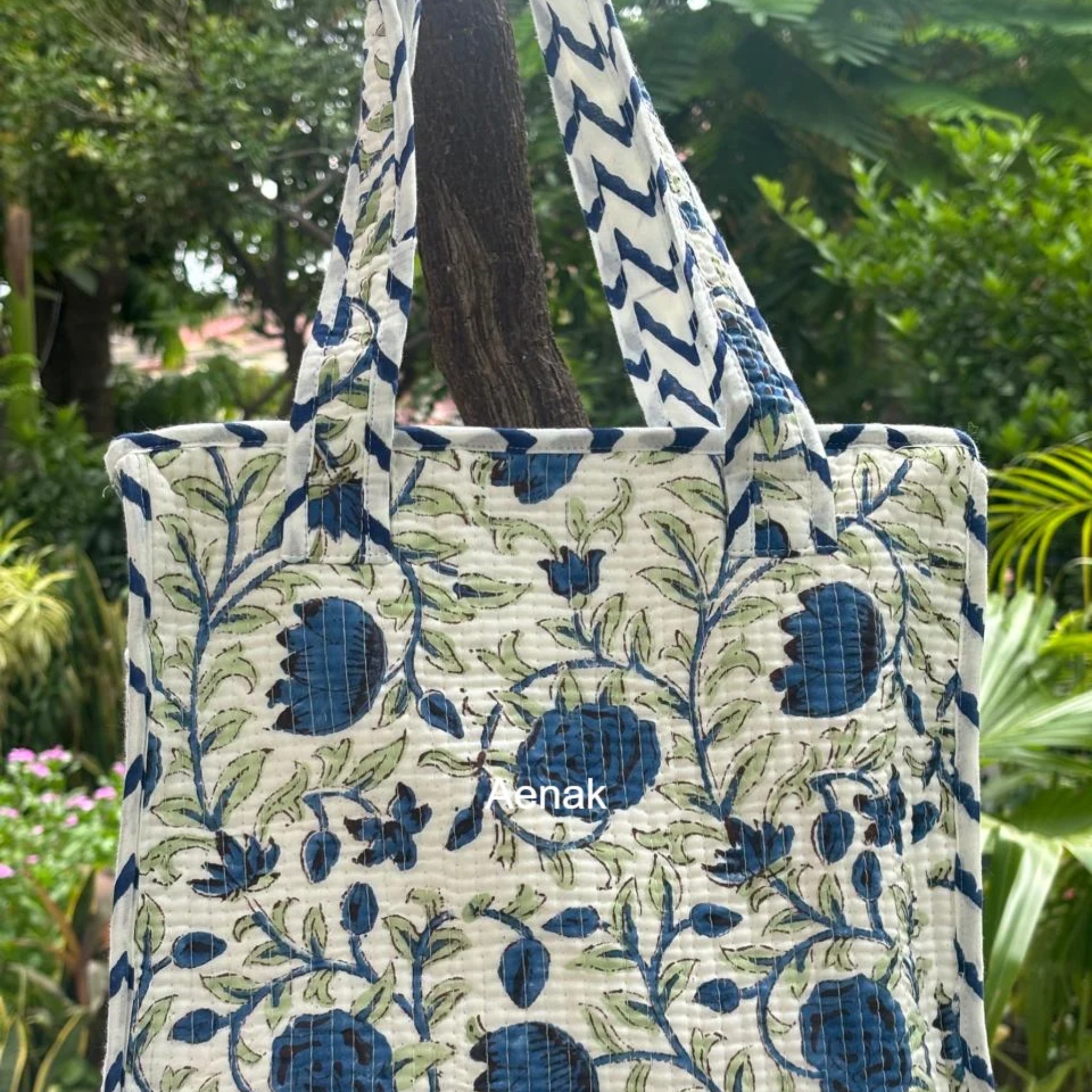 Blue Rose Handblock Lunch Bag by Aenak Studios | Tooffi