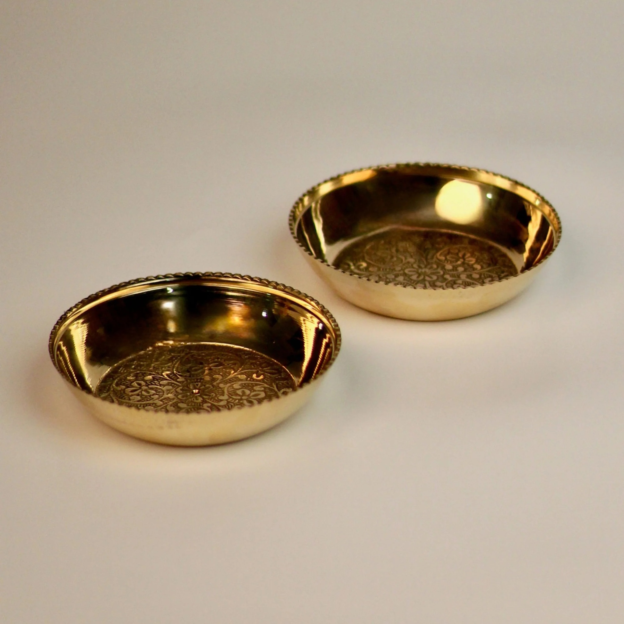 Krti - Carved Brass Plate Set by nivarah | Tooffi