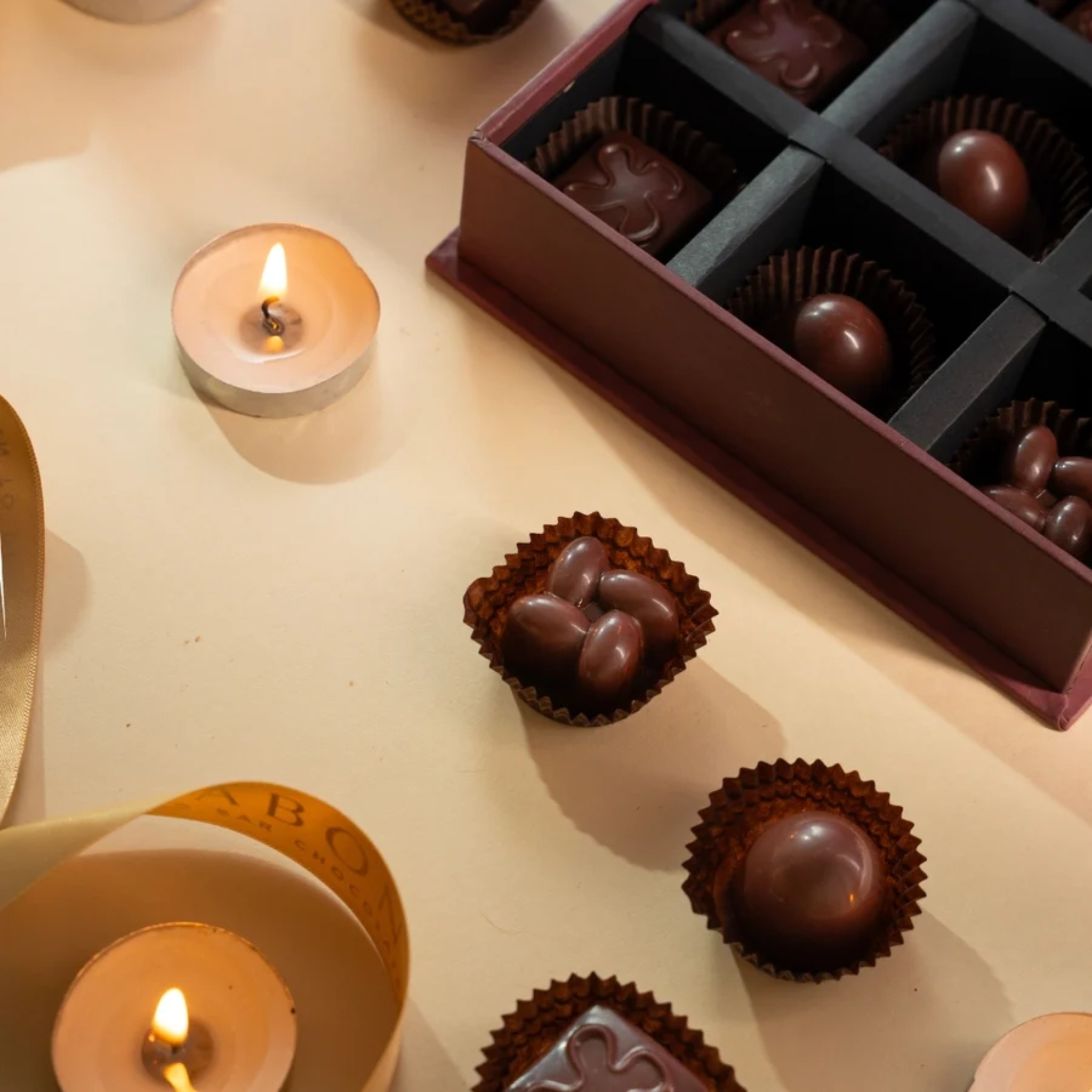 Luxury Chocolate Bonbons (Box of 9) by Mabon Chocolates | Tooffi