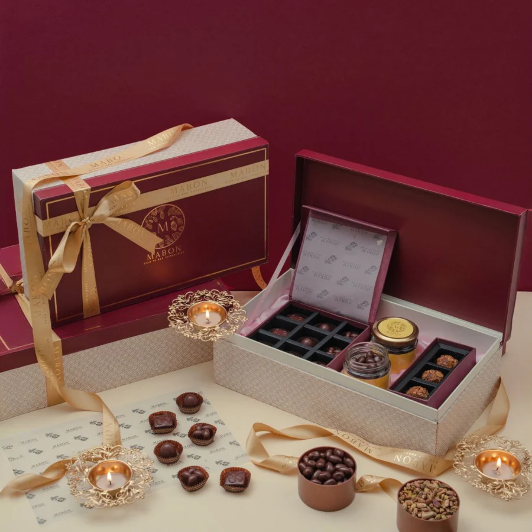 Joy and Light Hamper by Mabon Chocolates | Tooffi