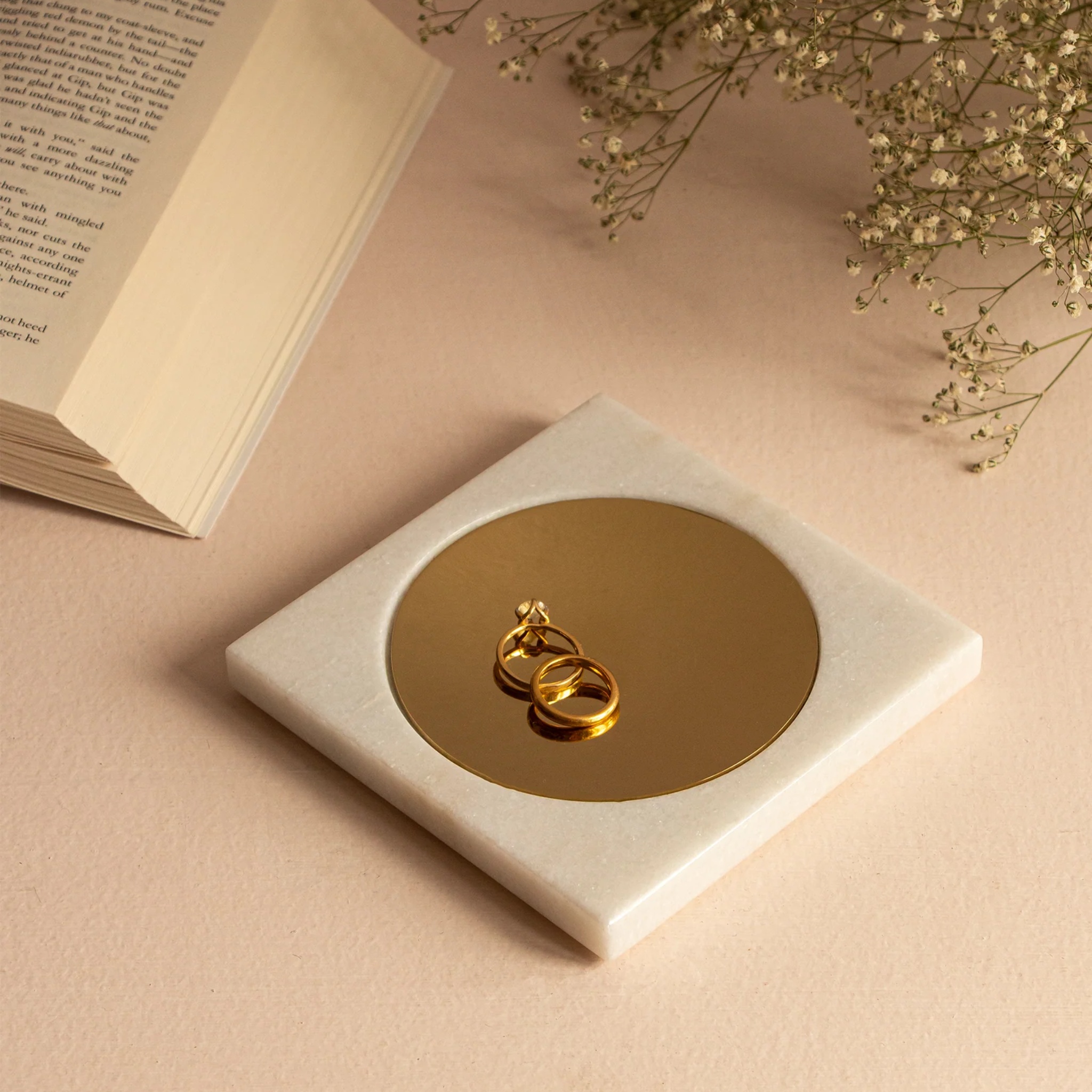 Yang Jewellery Dish by Saswata | Tooffi