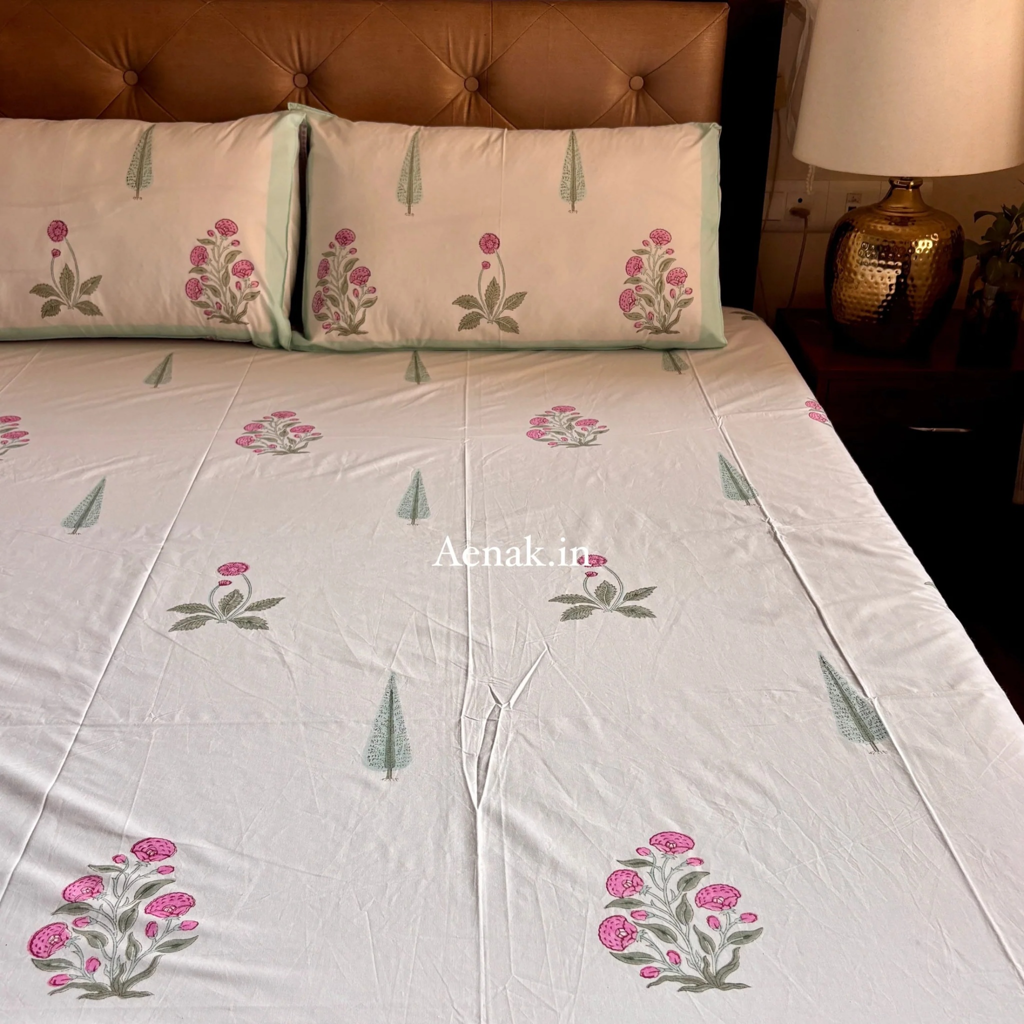 Light Magenta Floral Handblock Bedsheet + Dohar Combo Set by Aenak Studios | Tooffi