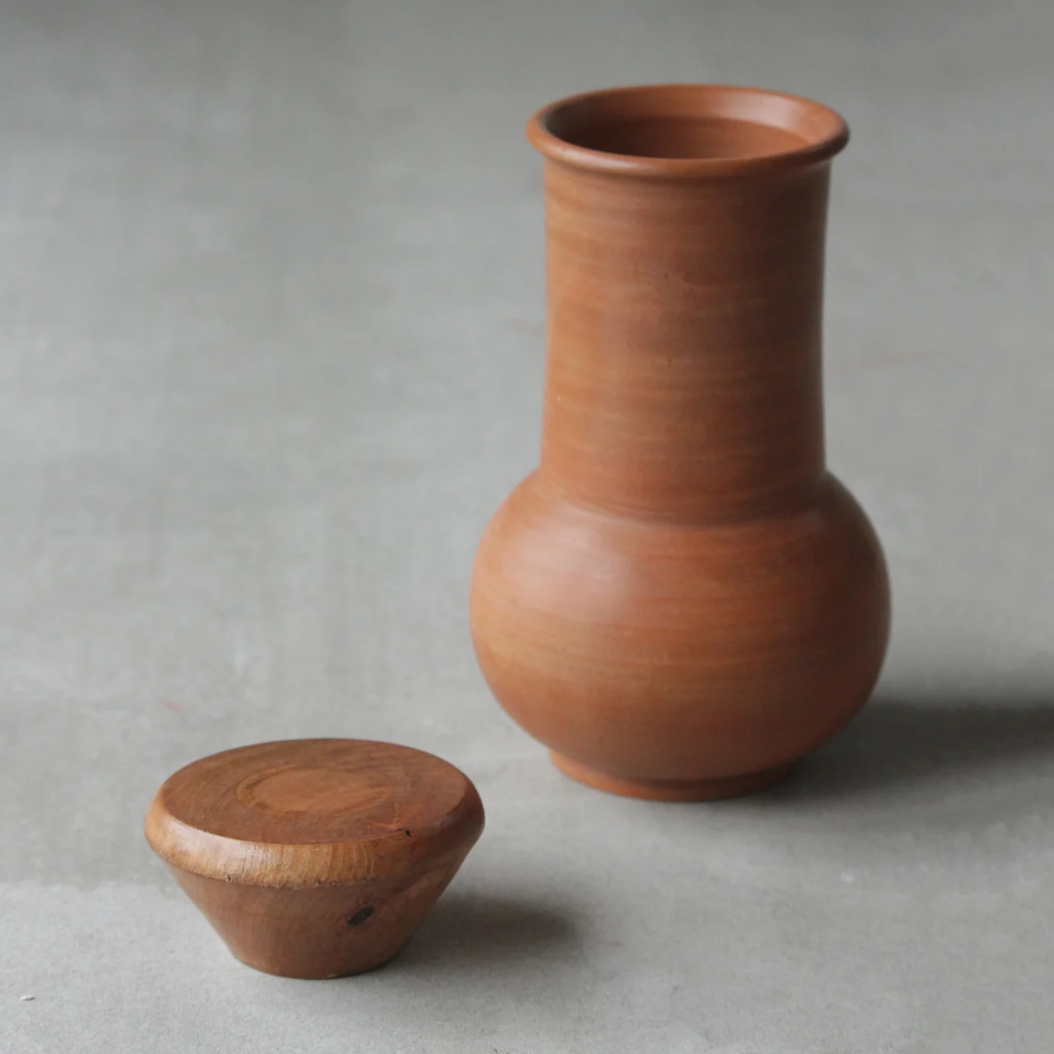 Qnch - Set of handcrafted Carafe and 2 Tumblers by Rayden Design | Tooffi