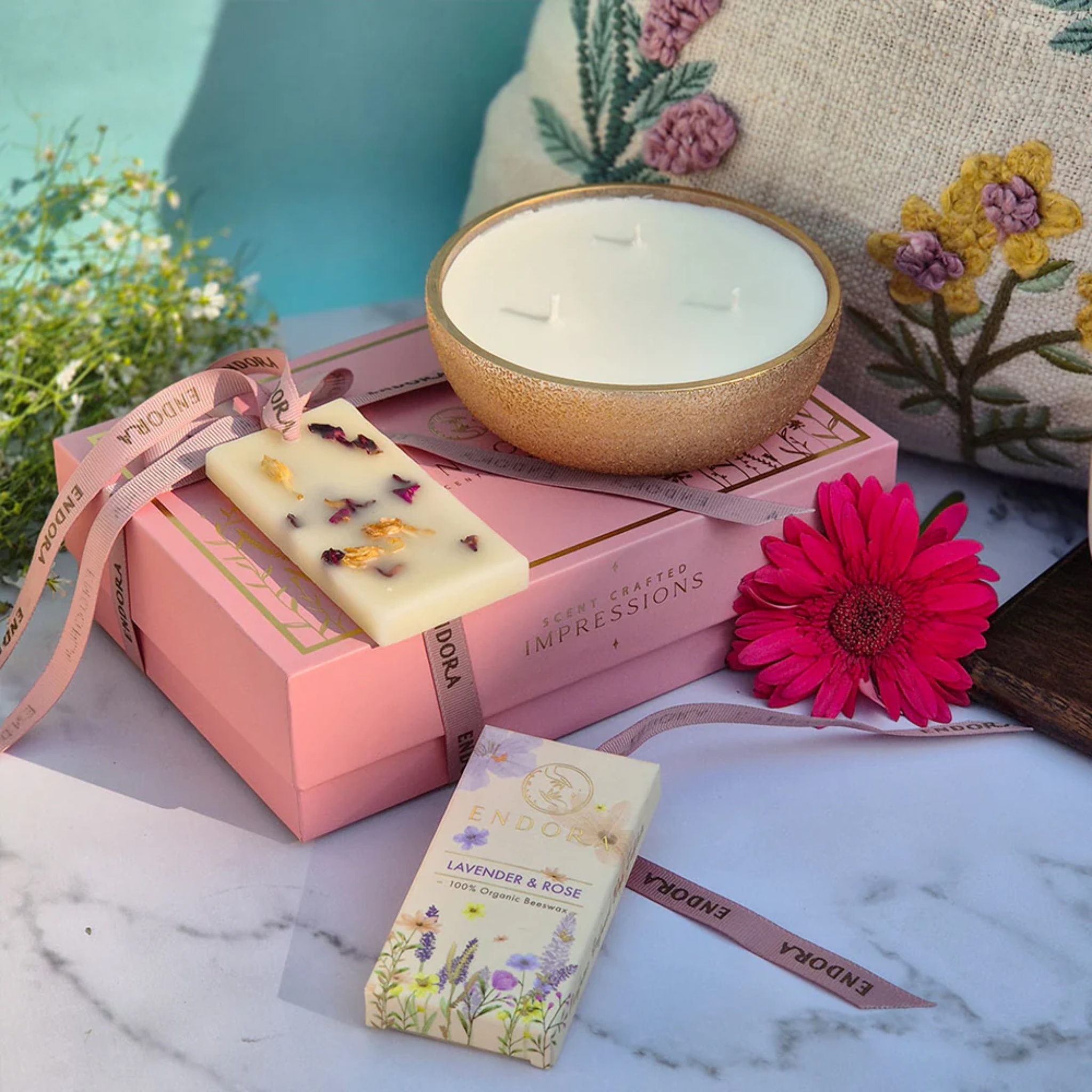 Scent Essential Gift Box (Floral) | 3 Wick Crinkle Bowl | Scented Candles by Endora Scented Candles | Tooffi