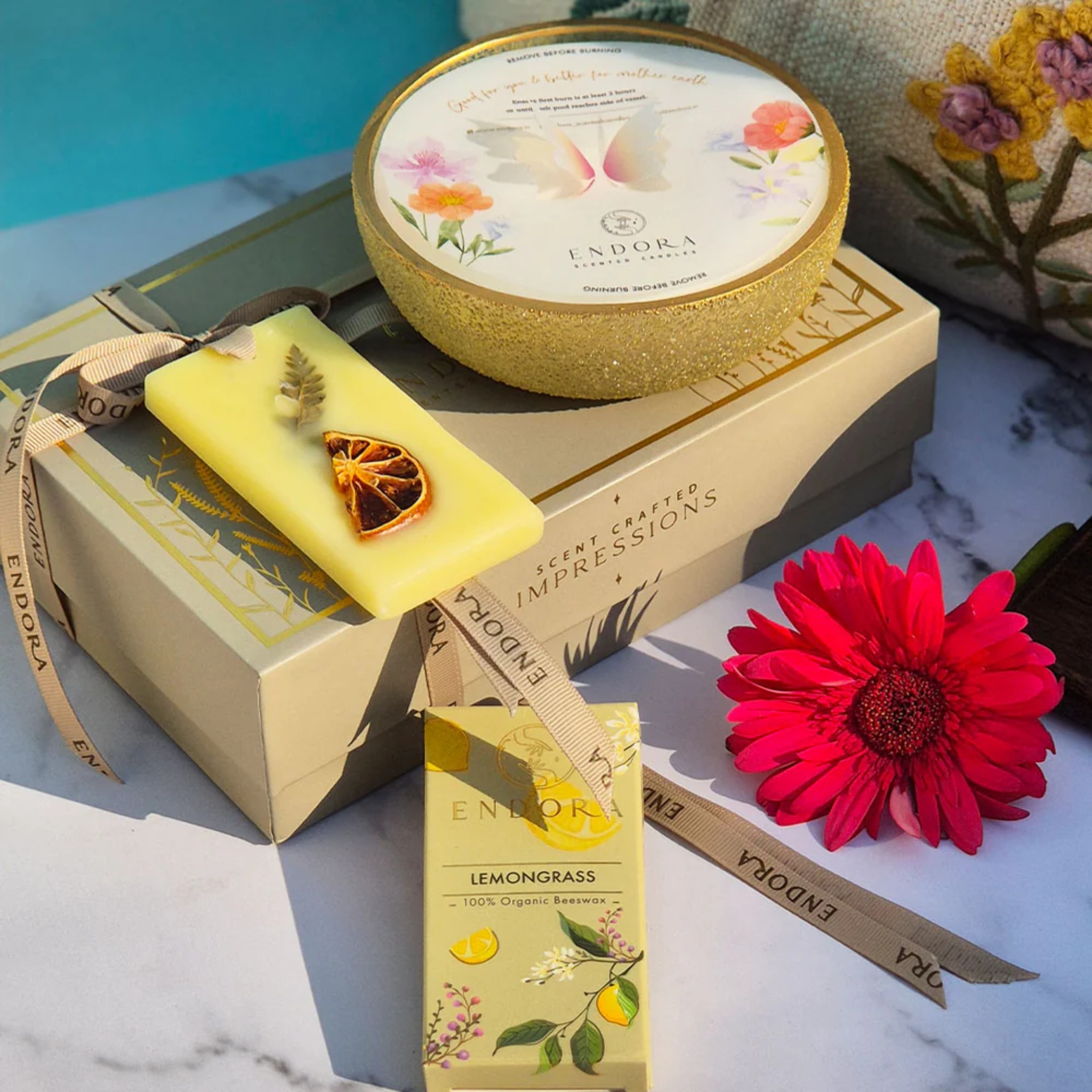 Scent Essential Gift Box (Sandalwood & oud) | 3 Wick Crinkle Bowl | Scented Candles by Endora Scented Candles | Tooffi