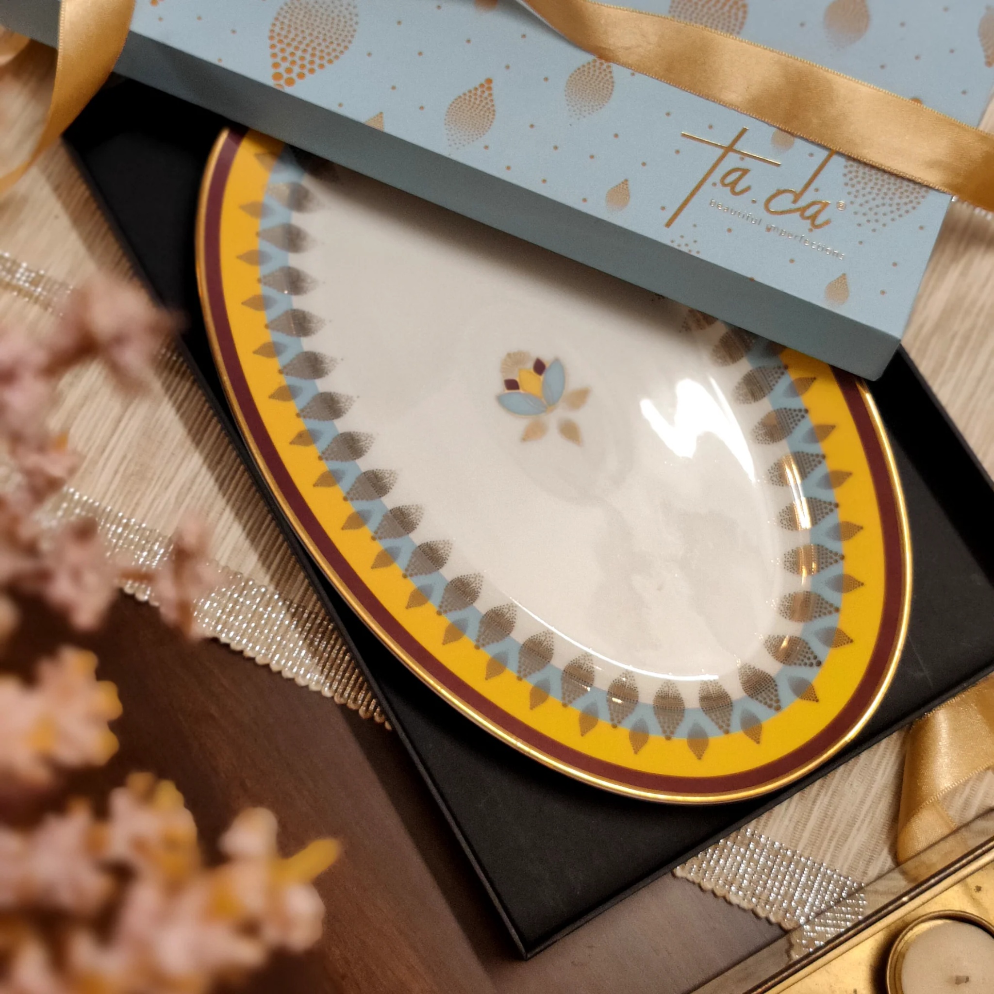 the sea of sansara - oval platter gift box set by urbankart - ta.da tableware | Tooffi