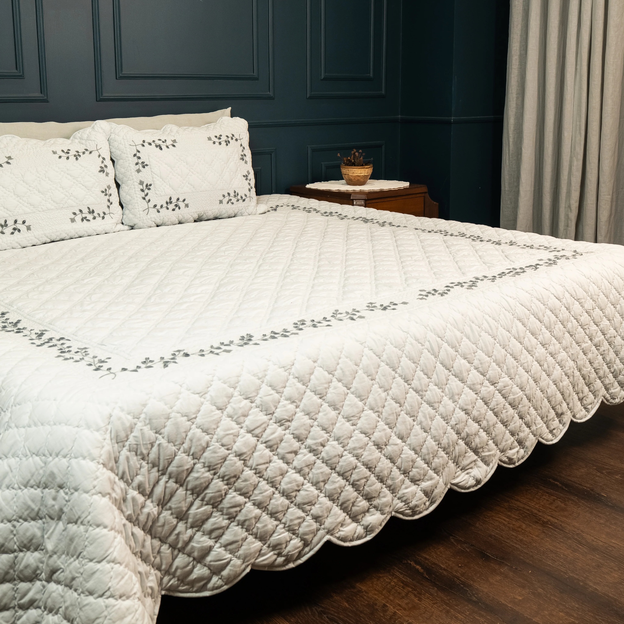 Zoya Cutwork Emroidery 3 Pc Set Bed Spread Grey by Ammorada | Tooffi