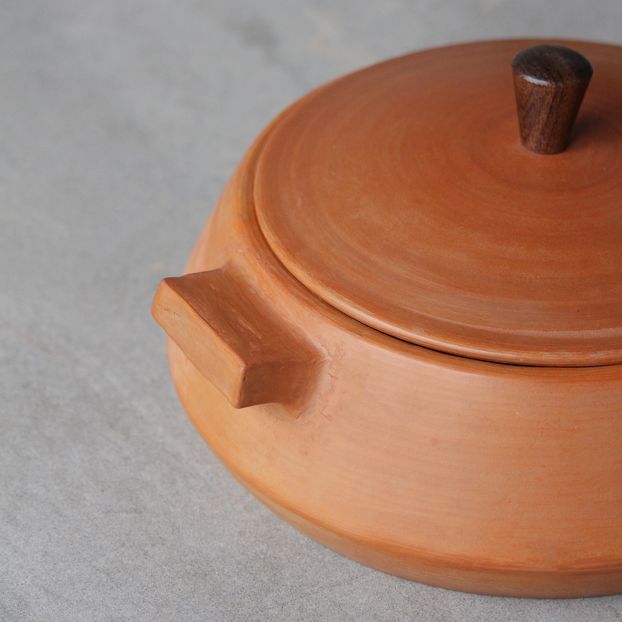 Arth Pot Small by Rayden Design | Tooffi